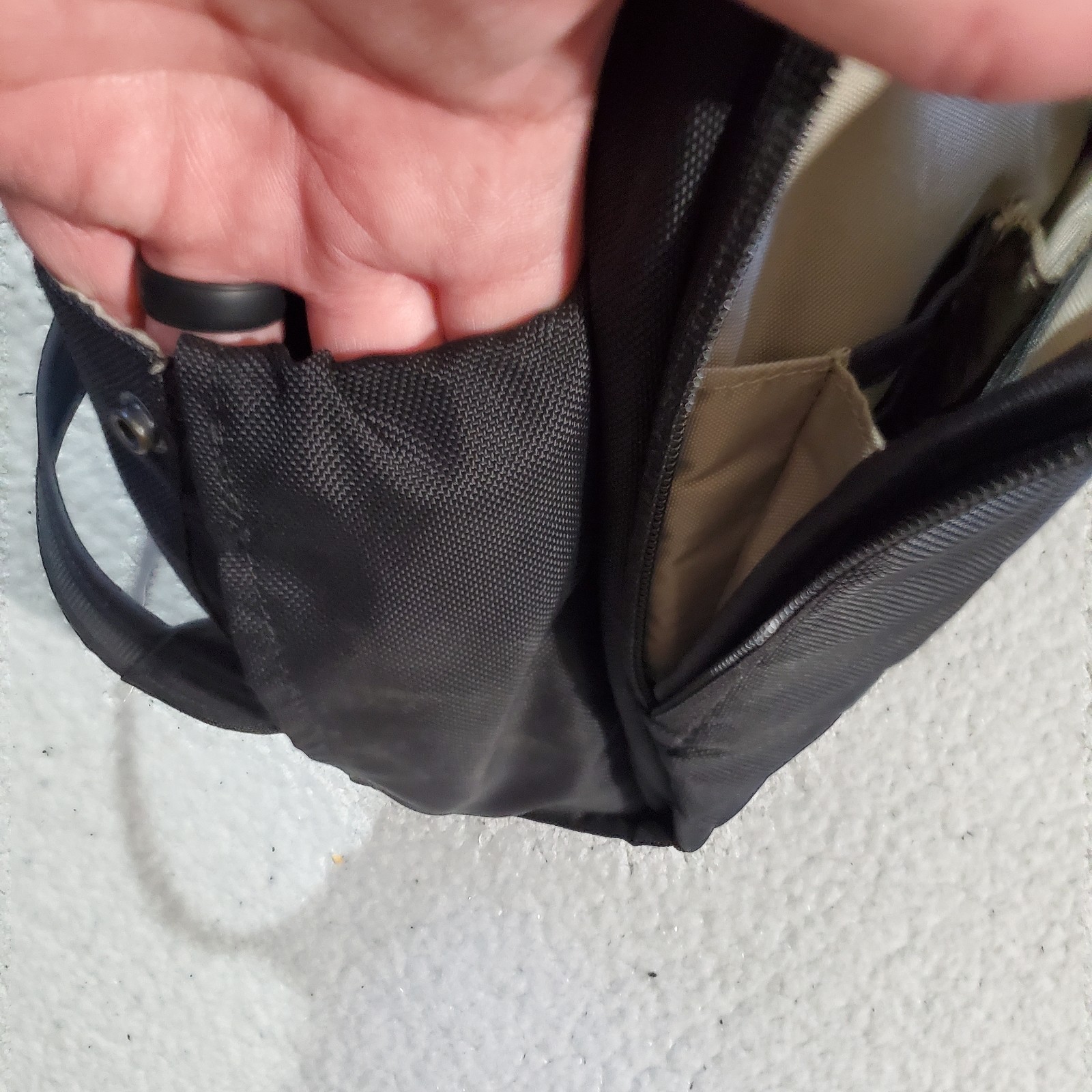 Pacsafe Backpack Black Anti Theft Metrosafe 350 Daypack Exomesh Travel PB004