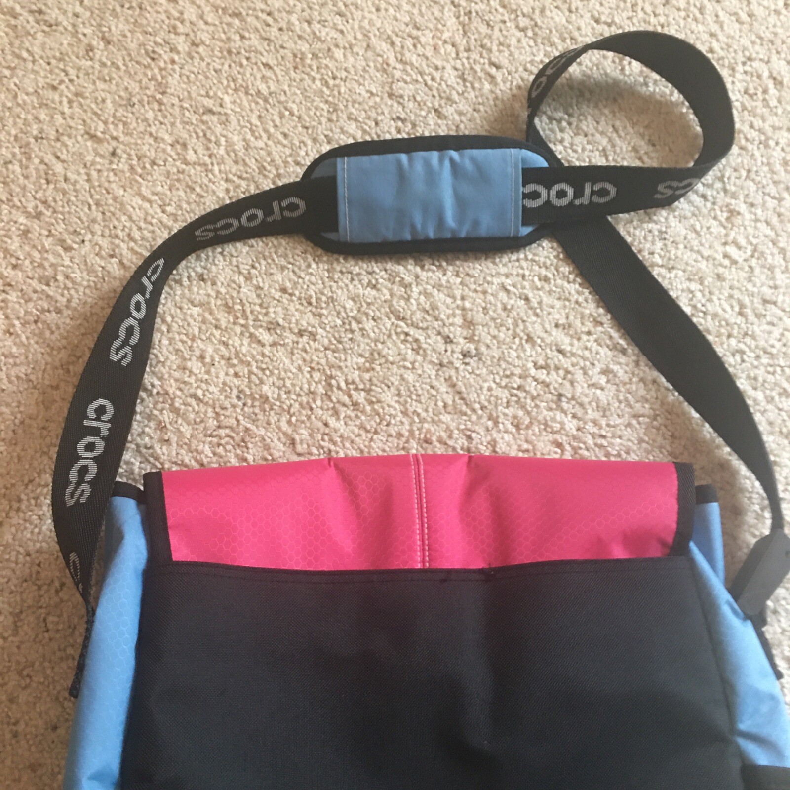 Laptop Shoulder Bag By CROCS Messenger Plain Design EUC