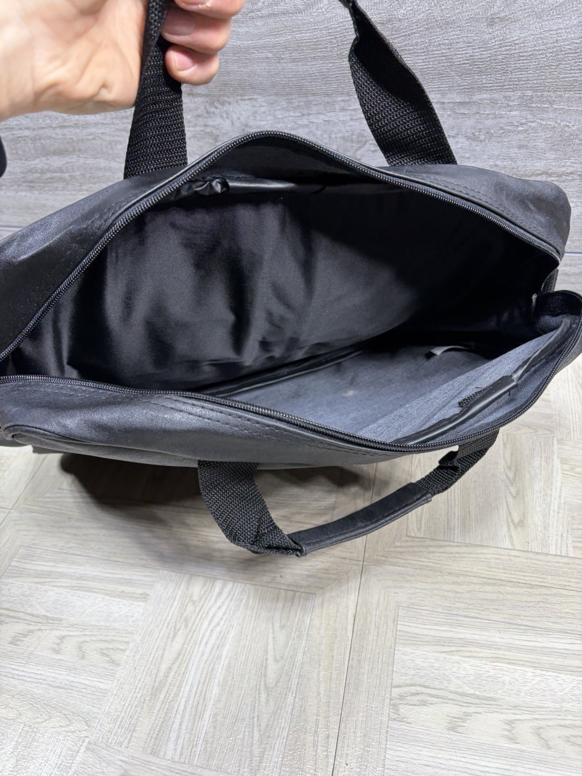 Accent International Black Leather Messenger Laptop Back Carry On Black