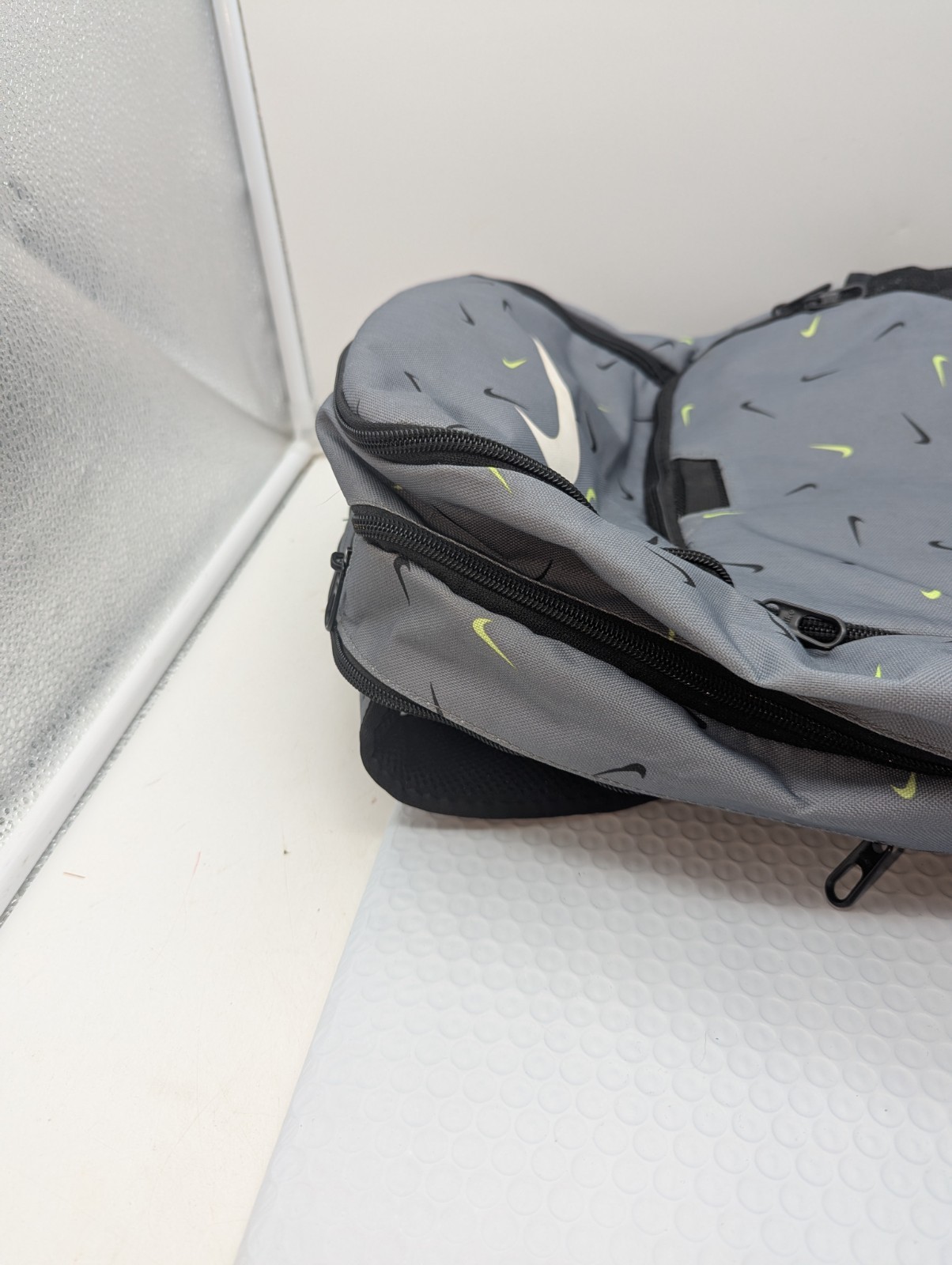 Nike Brasilia All Over Print Backpack Training Gym Gray/Black BA6039 Used