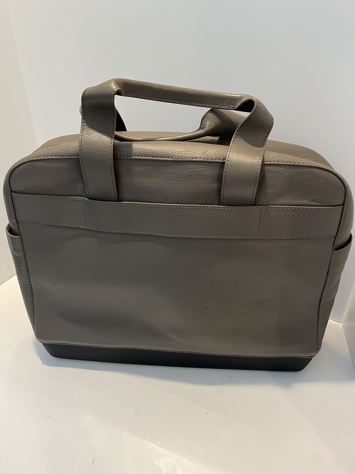 Moleskin Classic Collection Cow Leather Laptop Holder Briefcase Gray/Black