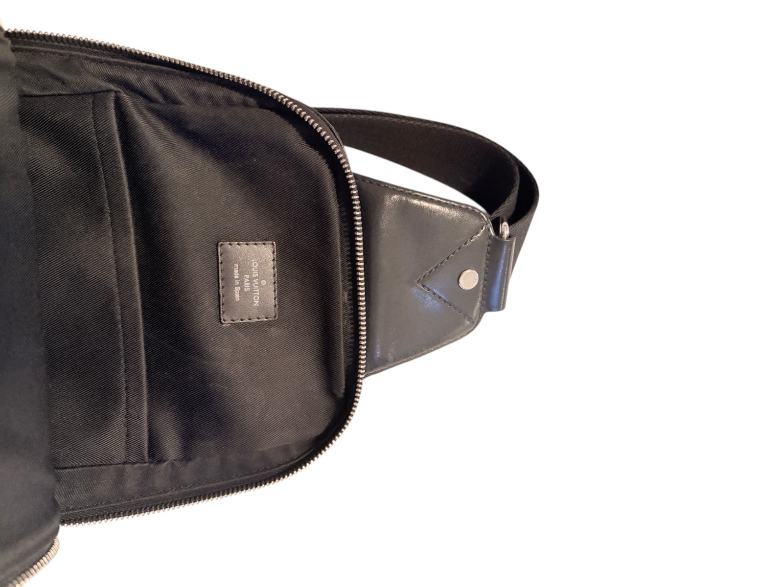 Louis Vuitton Damier Graphite Avenue Sling Bag Crossbody Black Leather