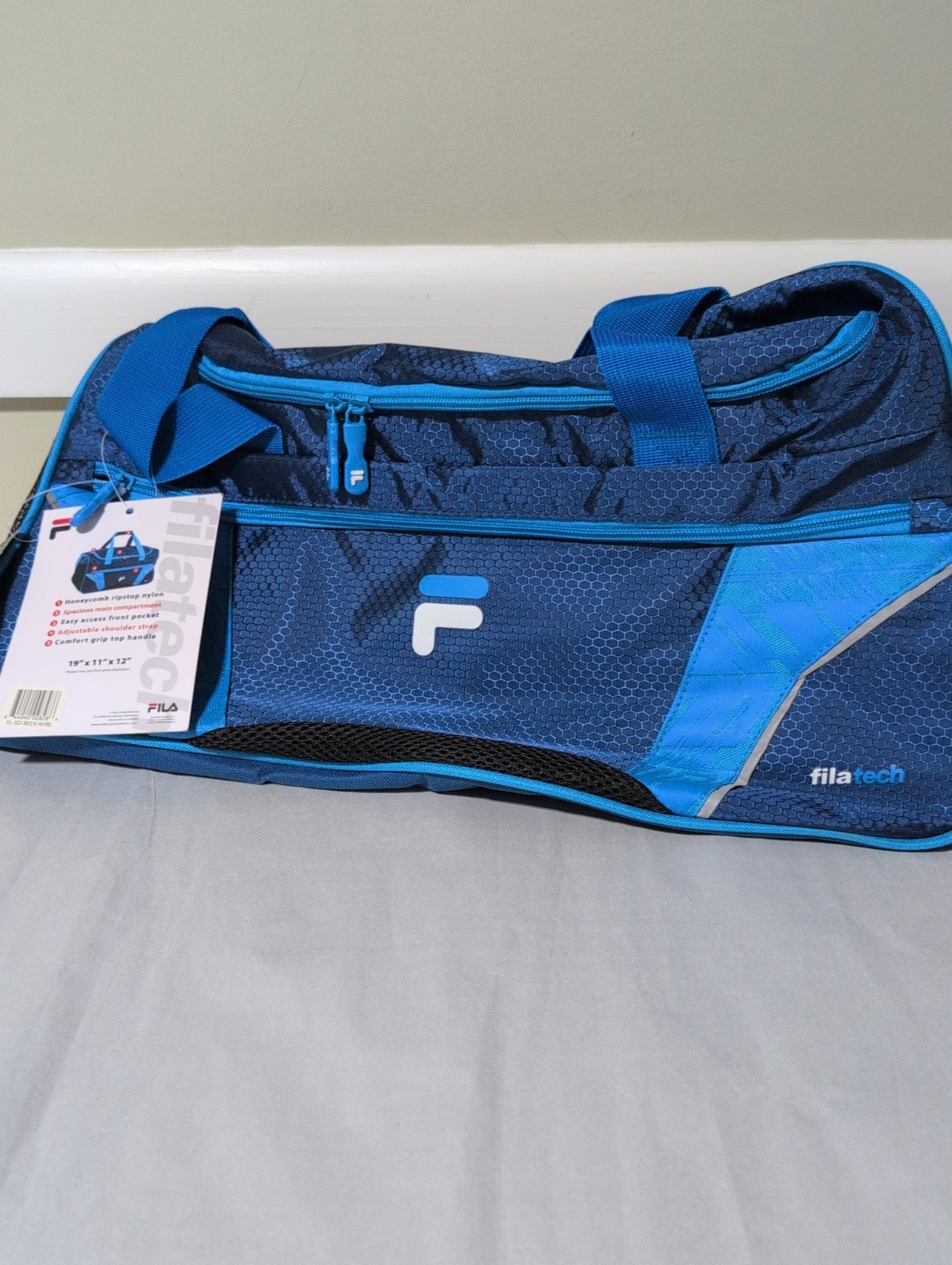 Fila Sport Duffel Drone Filatech Small Bag 19″ L X 11″ W X 12″ H. NEW With Tags