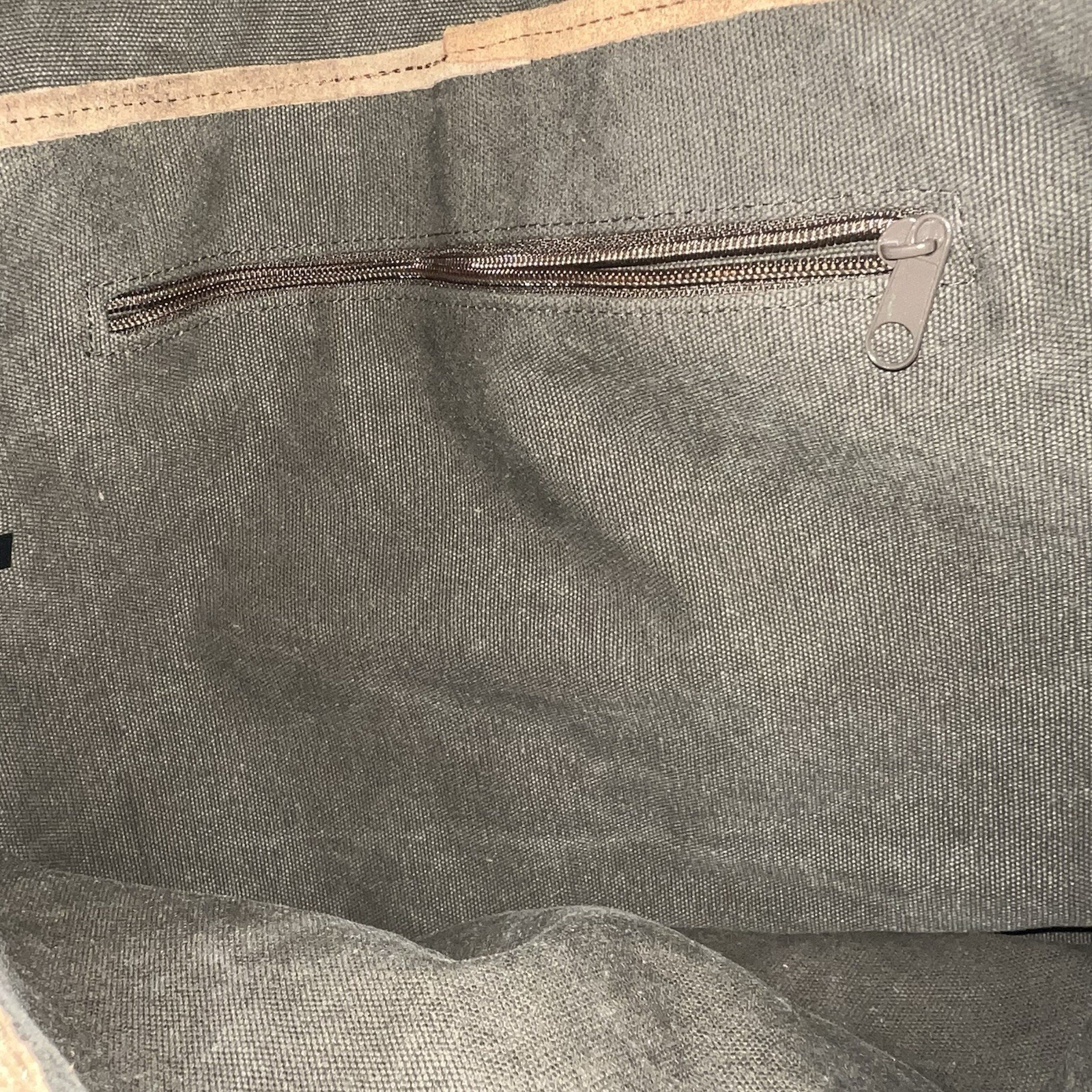 Wilson’s Leather Genuine Leather Messenger Back Large Brown Snap Button