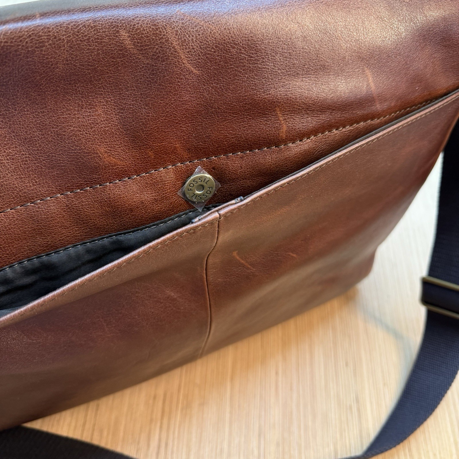 FOSSIL Rich Brown Leather Messenger Satchel Computer Laptop Cross Body Bag 16×12