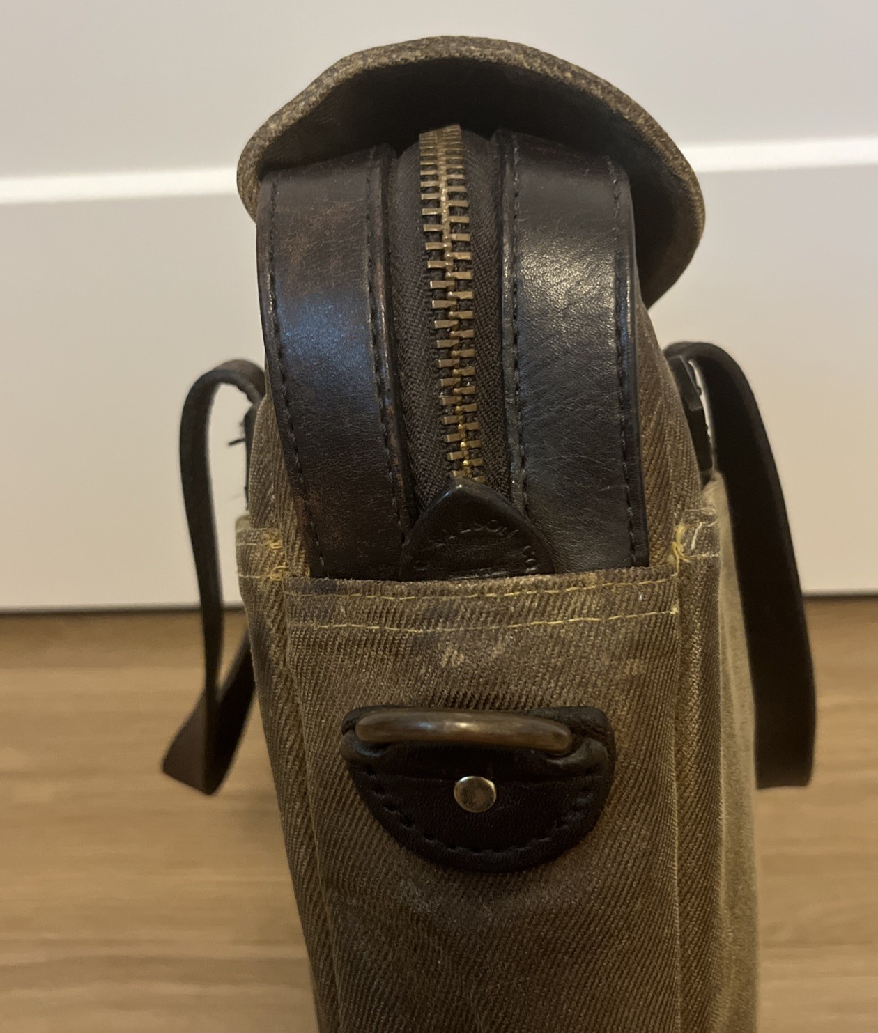 Filson Rugged Twill 256 Original Briefcase | Patina | MiUSA | Missing Strap