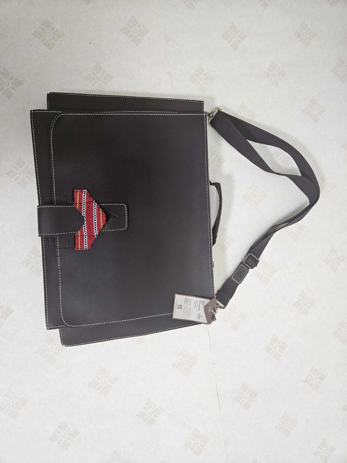 AKAP VEGAN LEATHER KEEPERS BAG