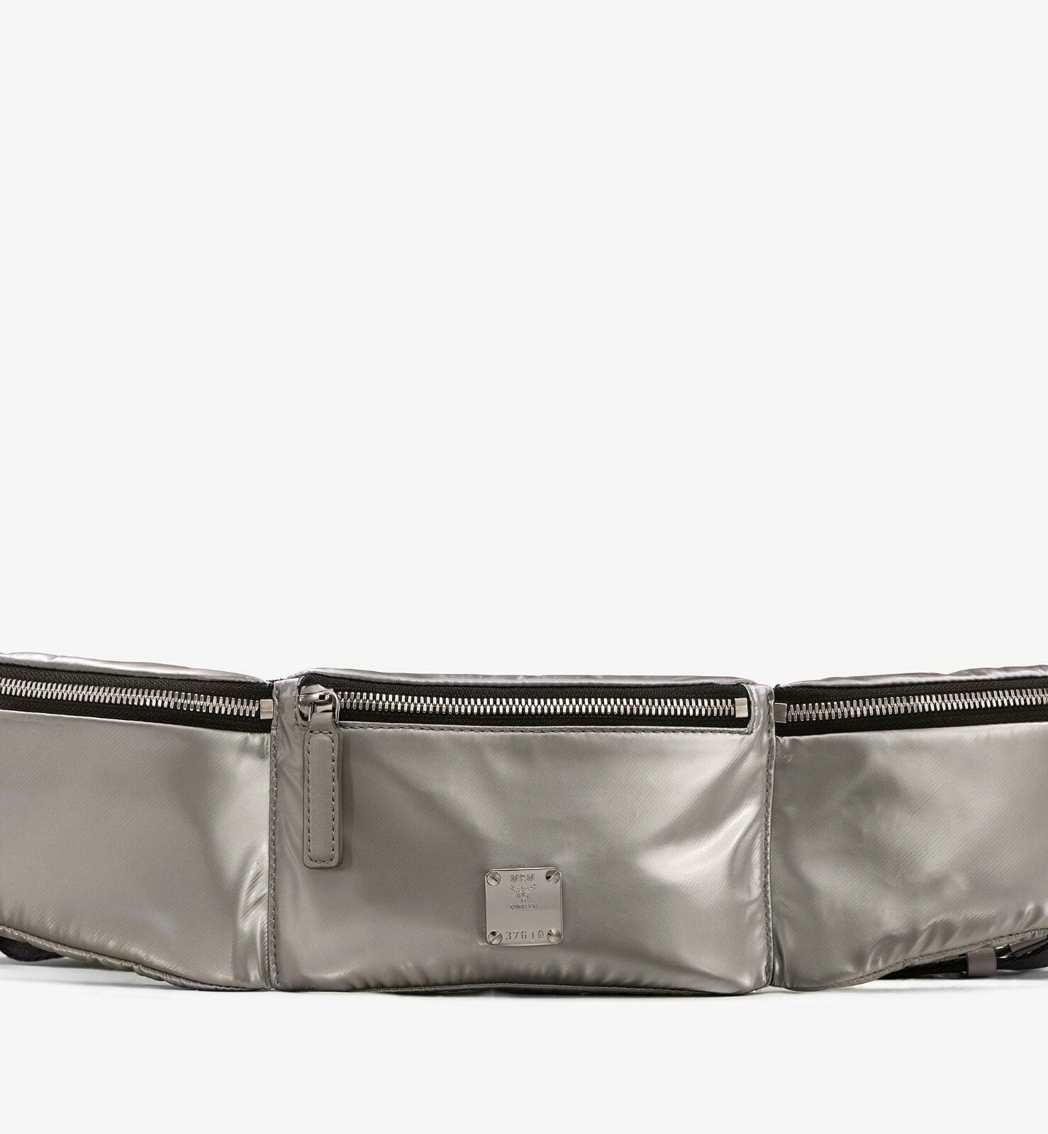$525 New MCM Unisex Silver Nylon Jemison Crossbody 2 in 1 Bag MUR9AJV03TV001