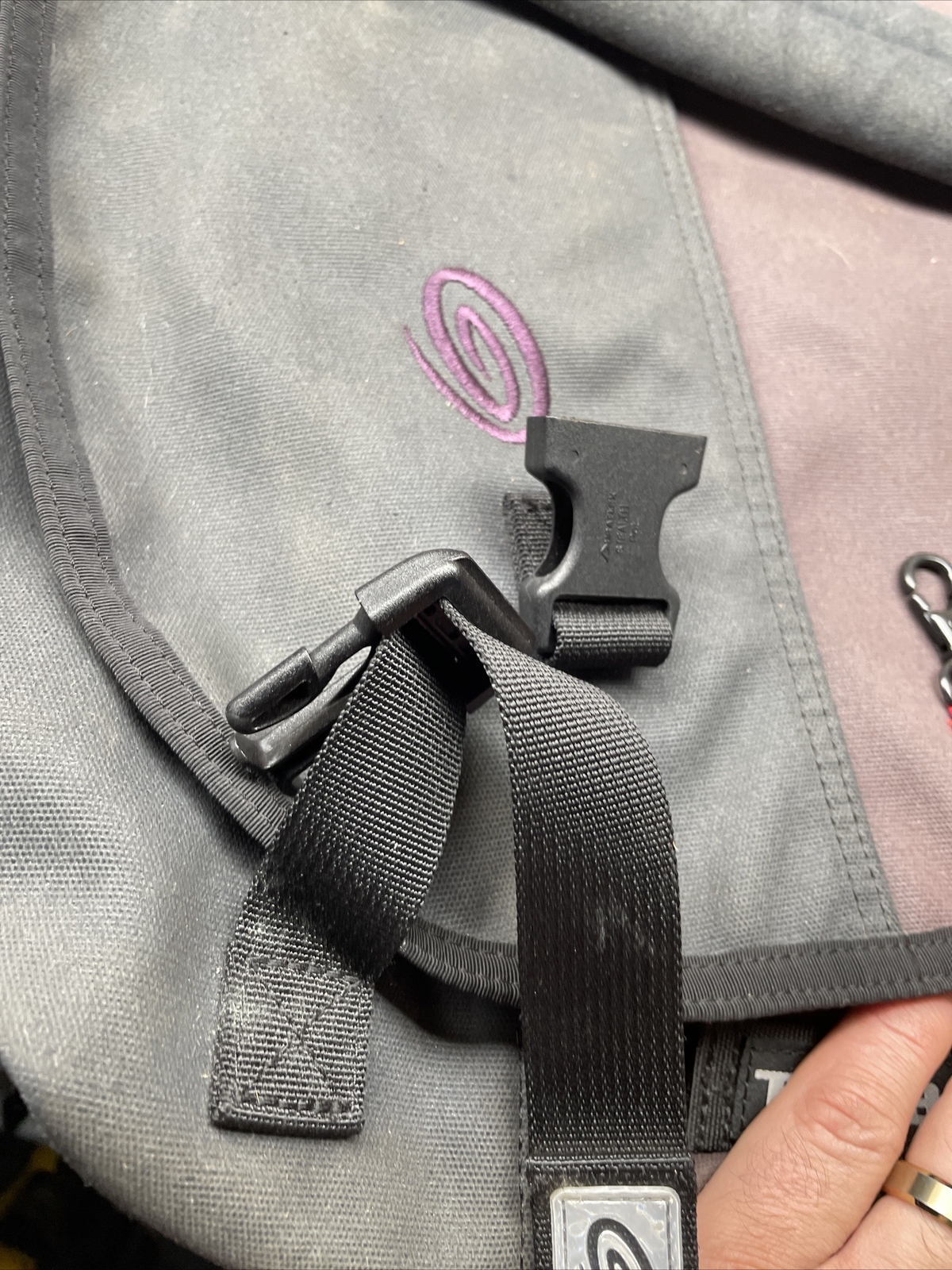 Timbuk2 Commute 19.7″x12.8″x5.9″ Messenger Bags – Black
