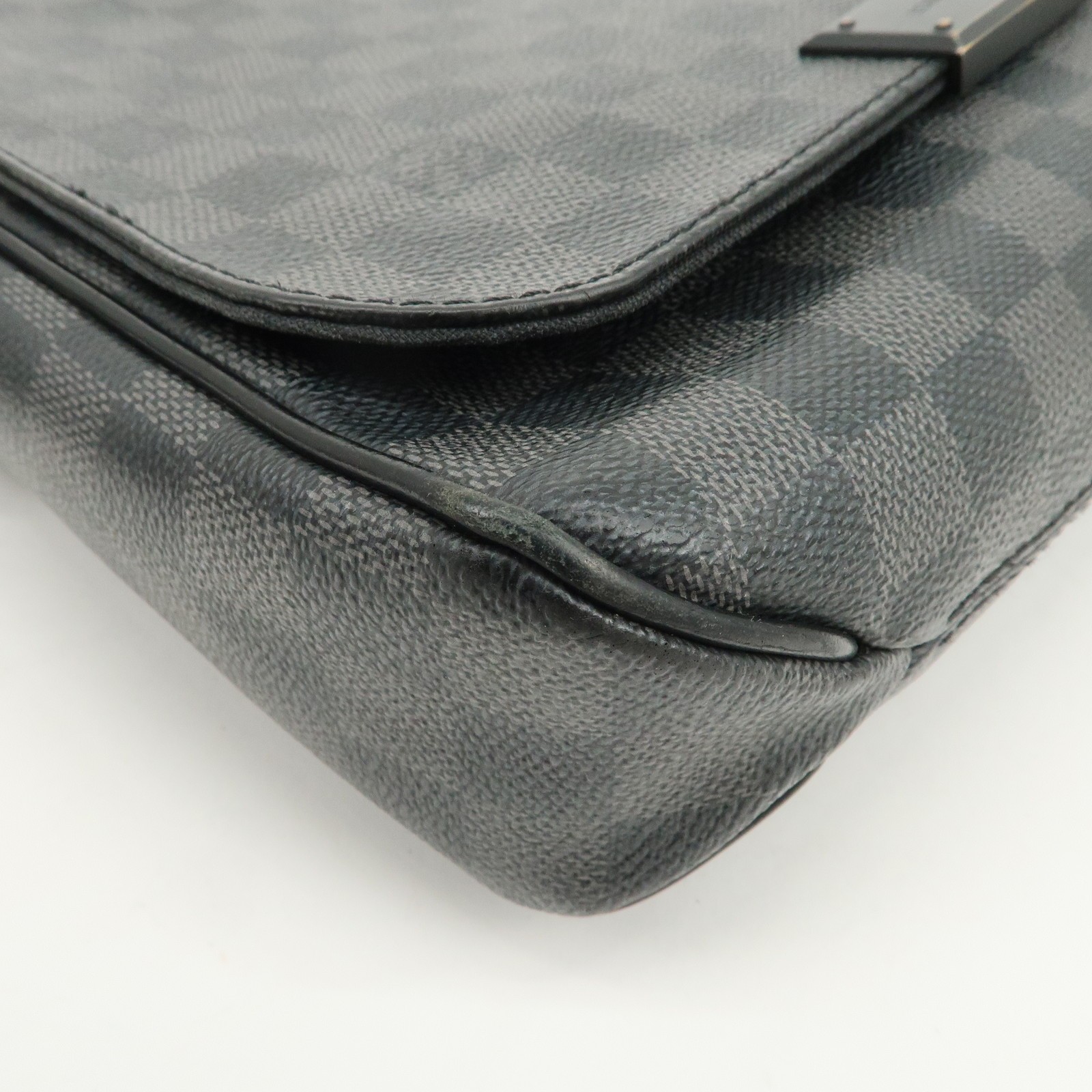 Louis Vuitton Damier Graphite District PM Shoulder Bag Noir N41260 Auth Used F/S