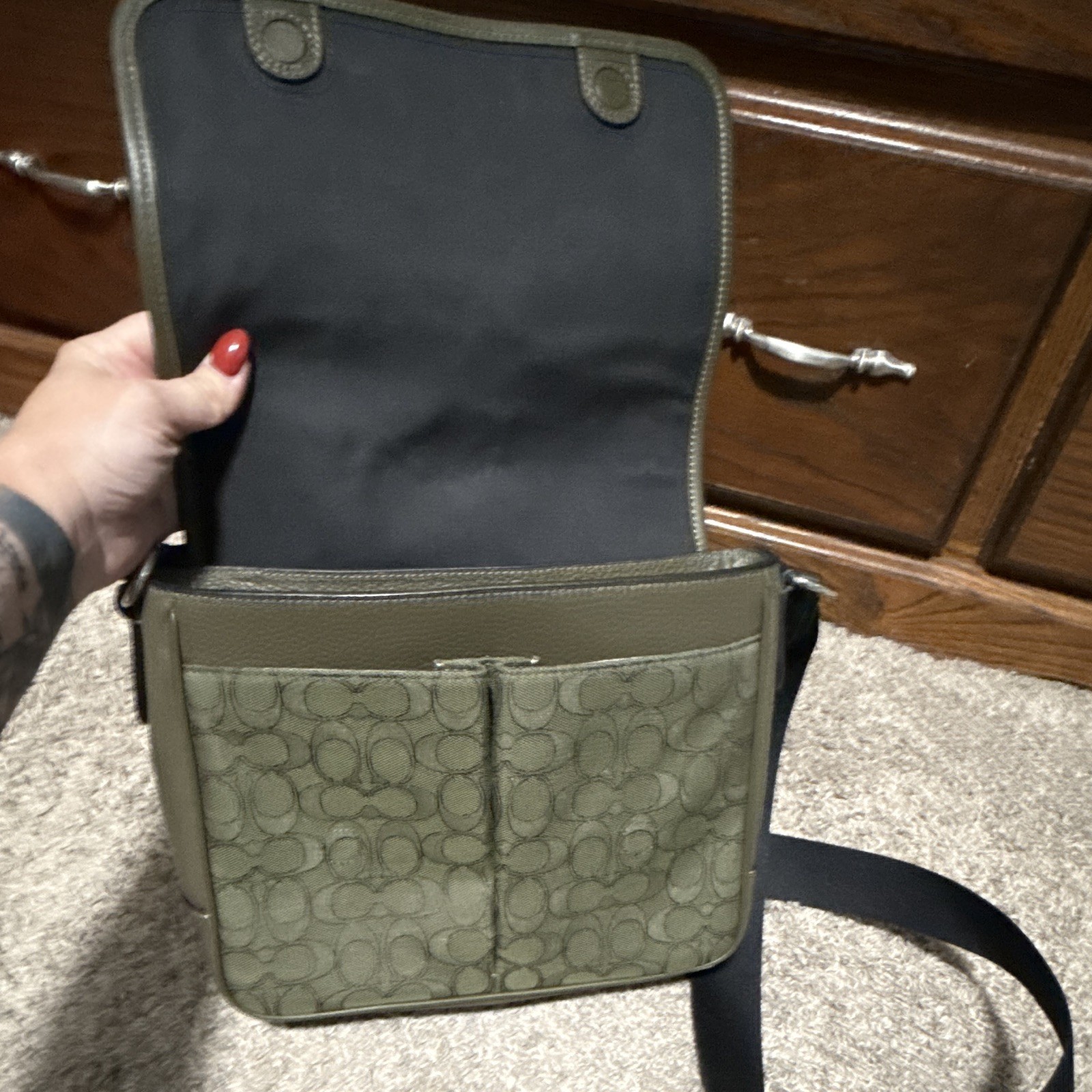 Coach Signature Green Messenger Crossbody Bag Magnetic Closure Pockets Men