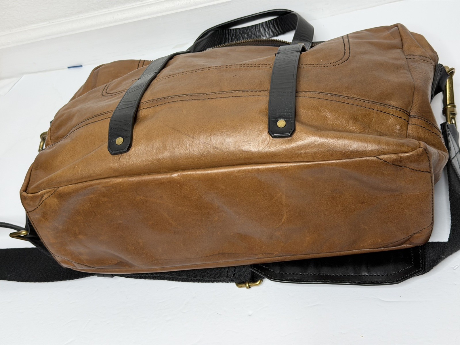 BANANA REPUBLIC Brown / cognac Italian Leather Briefcase Messenger Bag high end