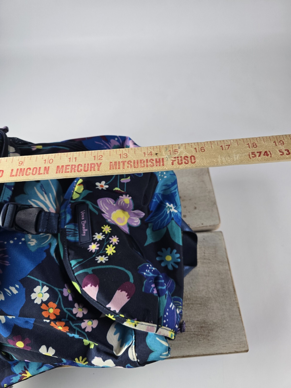 VERA BRADLEY Lighten Up Firefly GARDEN Backpack Drawstings Buckle Flowers Floral