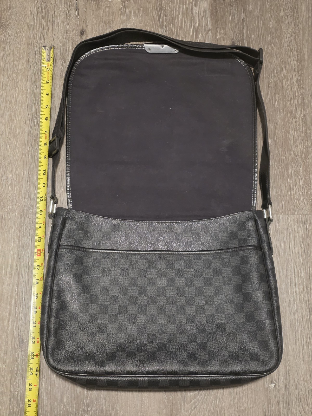 Louis Vuitton Damier Graphite Messenger Bag Unisex