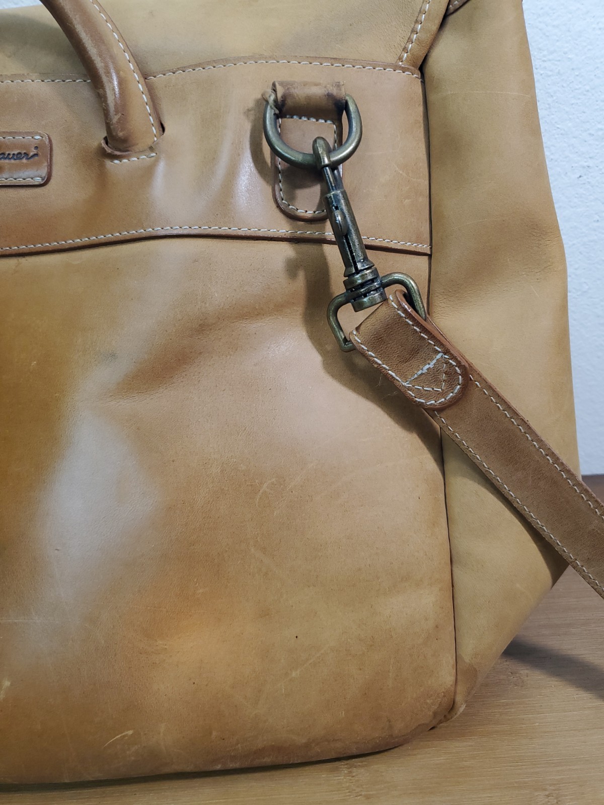 EDDIE BAUER Mens Thick Saddle Leather Tote Briefcase Messenger Bag Mailbag USA
