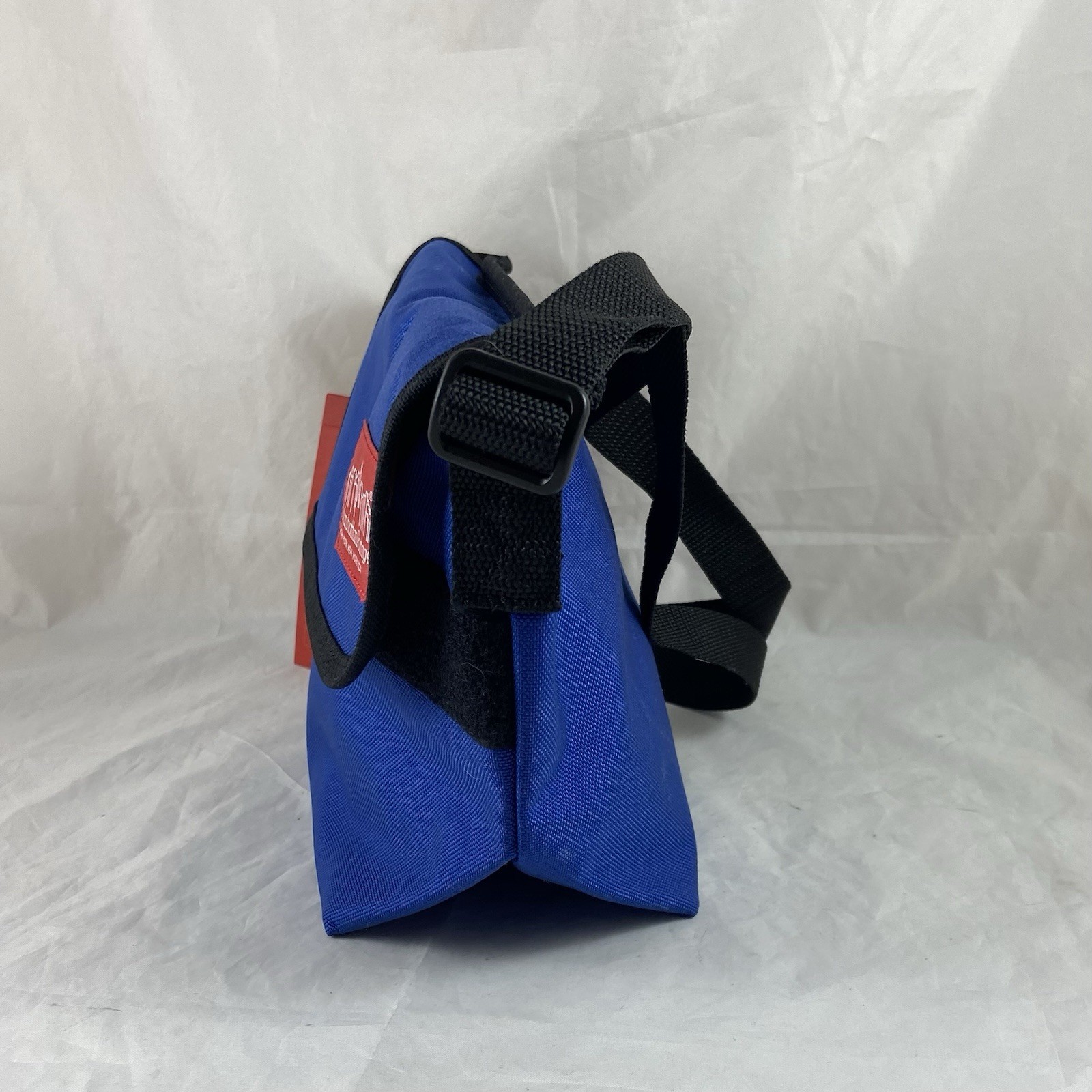 Manhattan Portage Messenger Bag Hook-and-Loop Closure Zip Pocket ROYAL BLUE NWT
