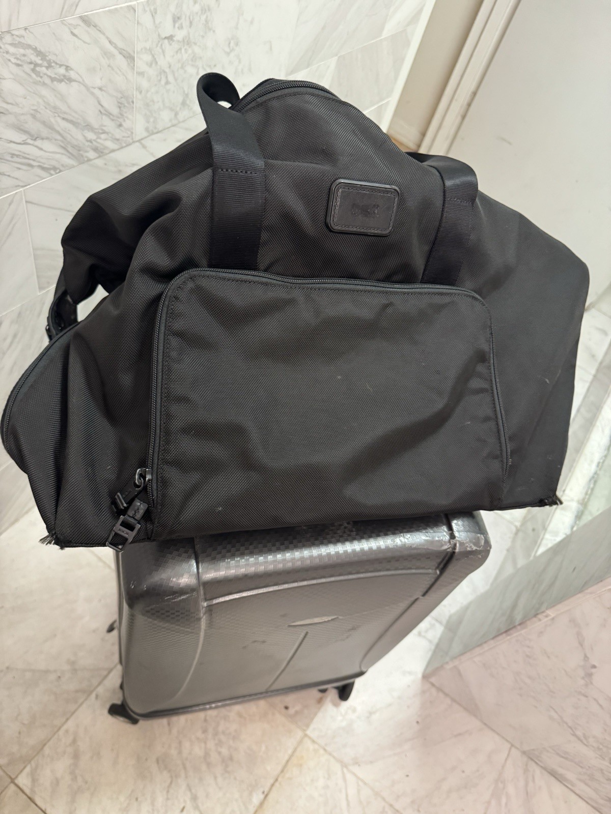 TUMI Alpha 2 ballistic Nylon Double Expansion Duffle 22159D2 Travel Gym Bag