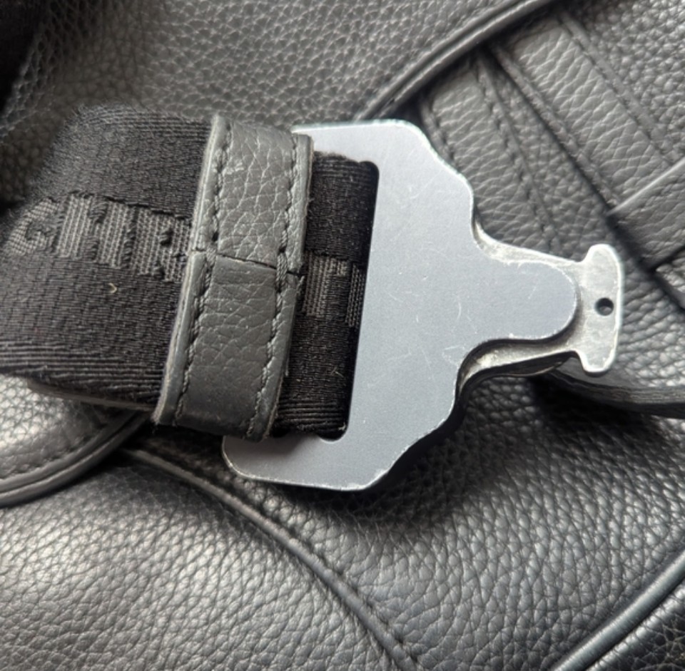 Authentic Christian Dior Men’s Saddle Bag Adjustable Shoulder Strap Magnetic Zip