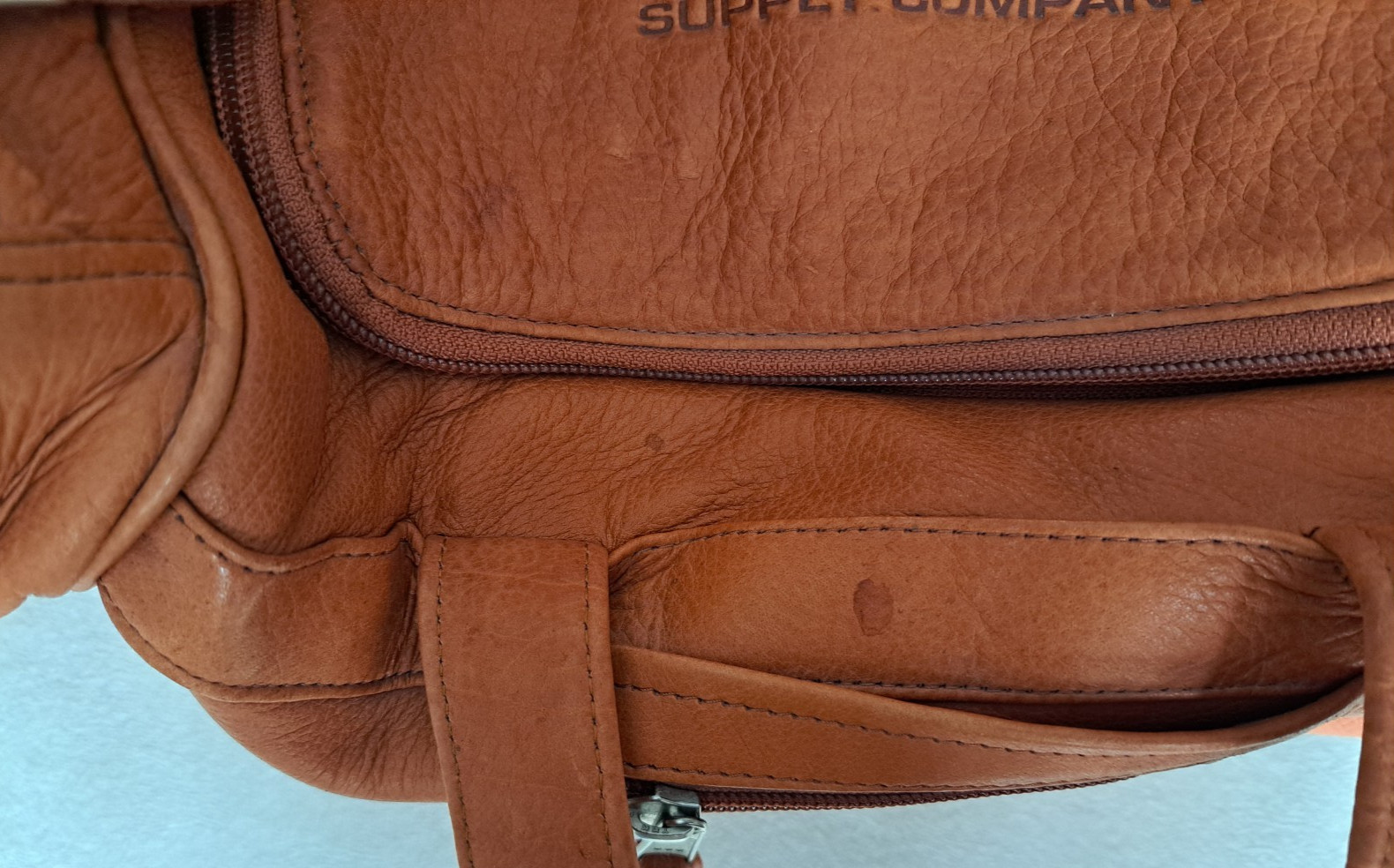 CANYON OUTBACK LEATHER GOODS GOLDEN BROWN TRAVEL DUFFEL BAG WAUSAU SUPPLY PROMO