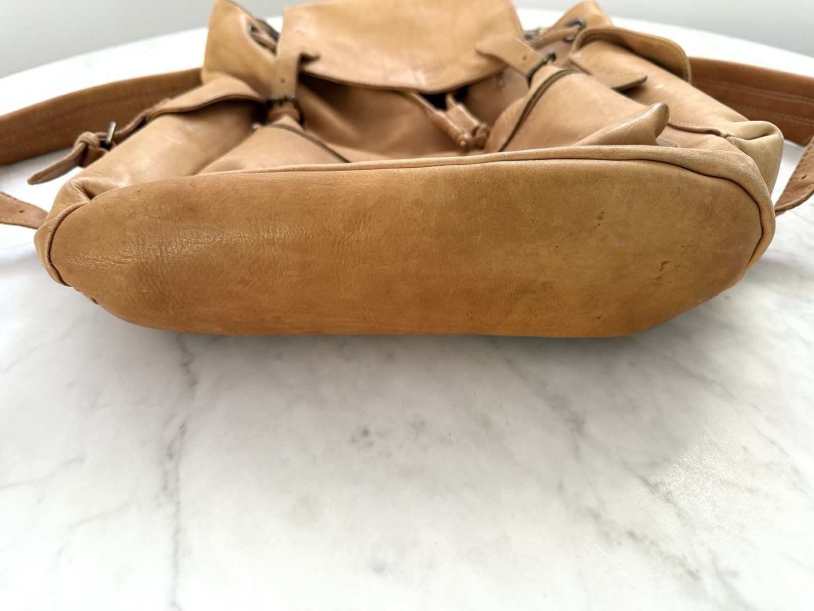 Vintage ELLINGTON Authentic Camel Color Leather Large Backpack – Distressed