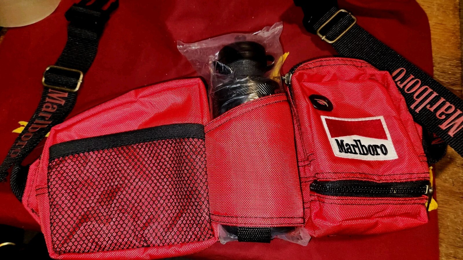 Vintage Marlboro Fanny Pack Red Utility Pack Water Bottle Holder New W/O Tags