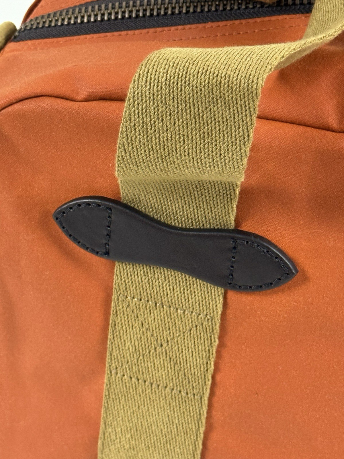 FILSON SMALL TIN CLOTH DUFFLE BAG RUST OS NWT