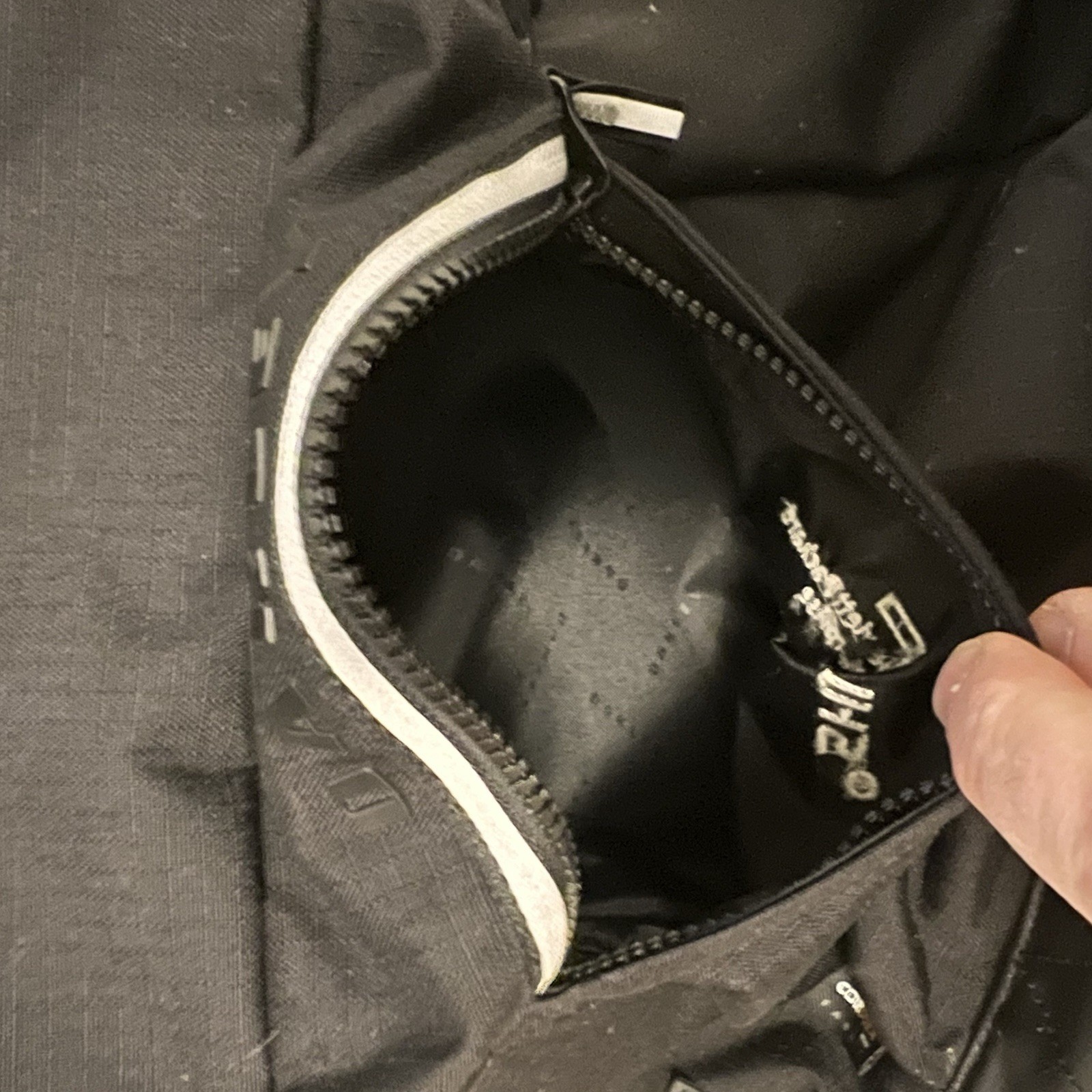 Oakley 23L Utility Backpack Black In Color