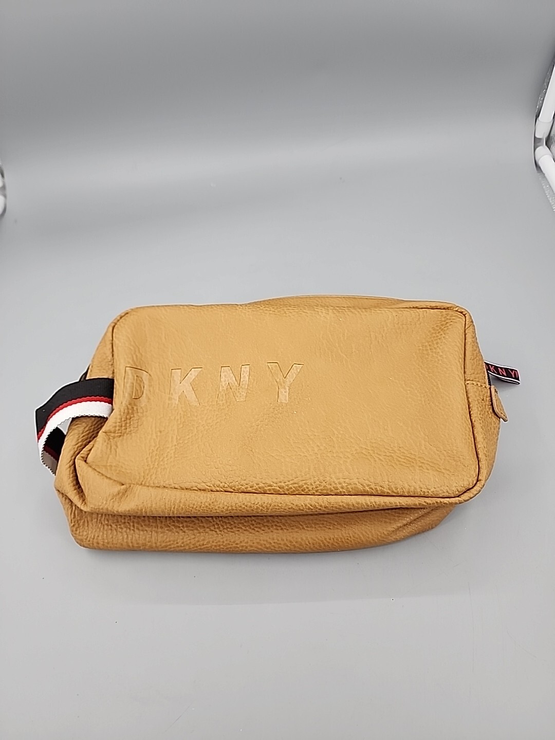 NWT DKNY Men’s Dopp Kits Tan Toiletry Bag w Double Zip