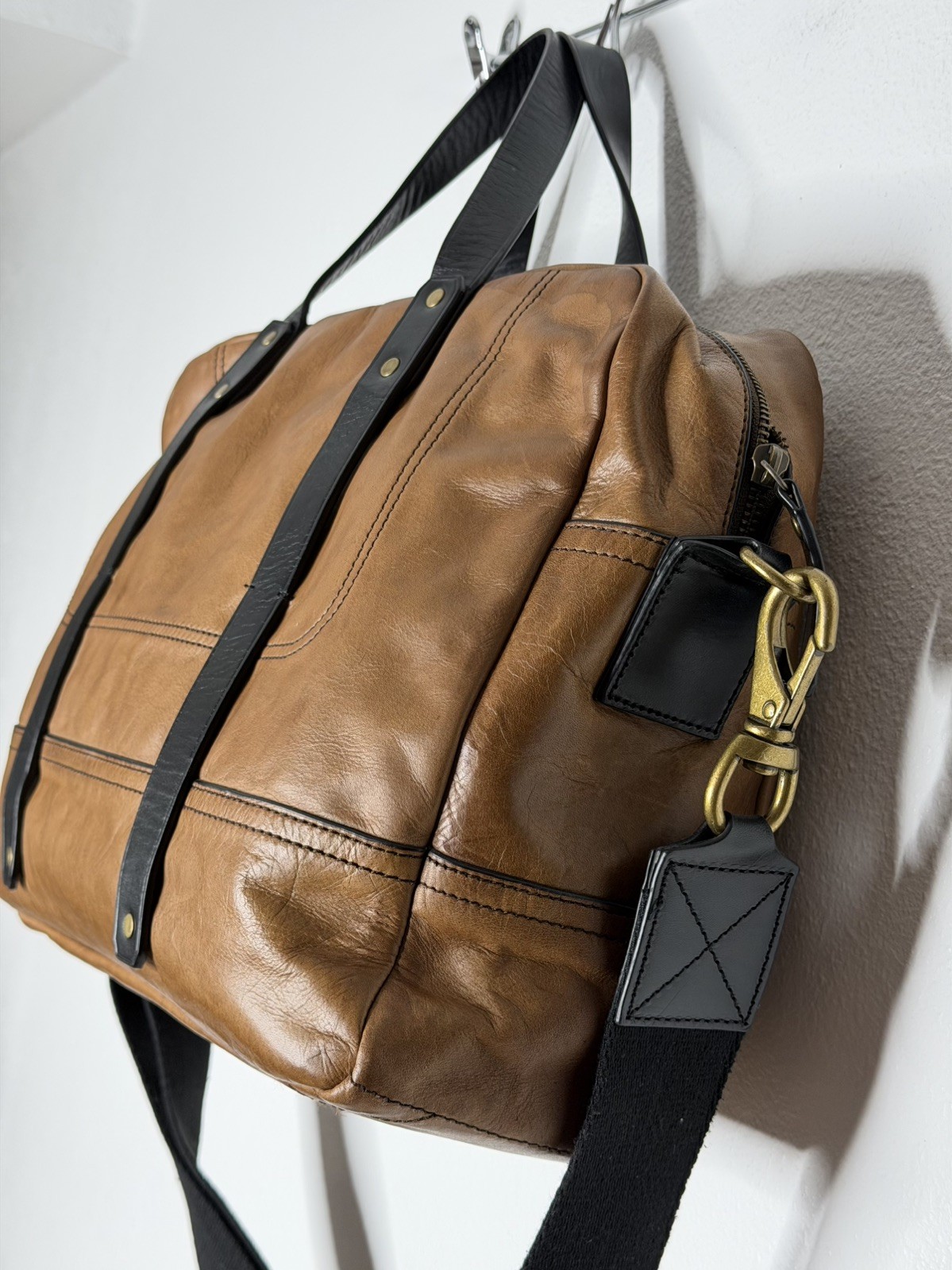 BANANA REPUBLIC Brown / cognac Italian Leather Briefcase Messenger Bag high end