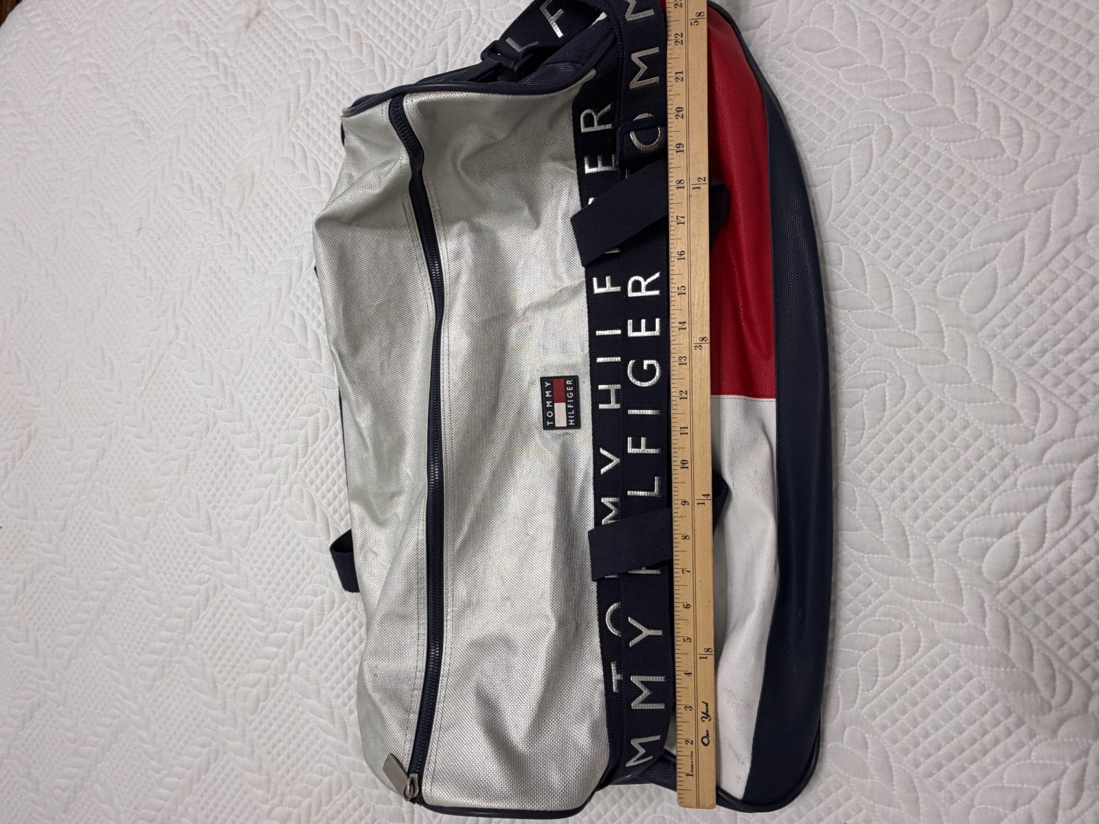 Tommy Hilfiger Duffle Bag HUGE!! Large Travel Gym Sports Holdall Navy Red White