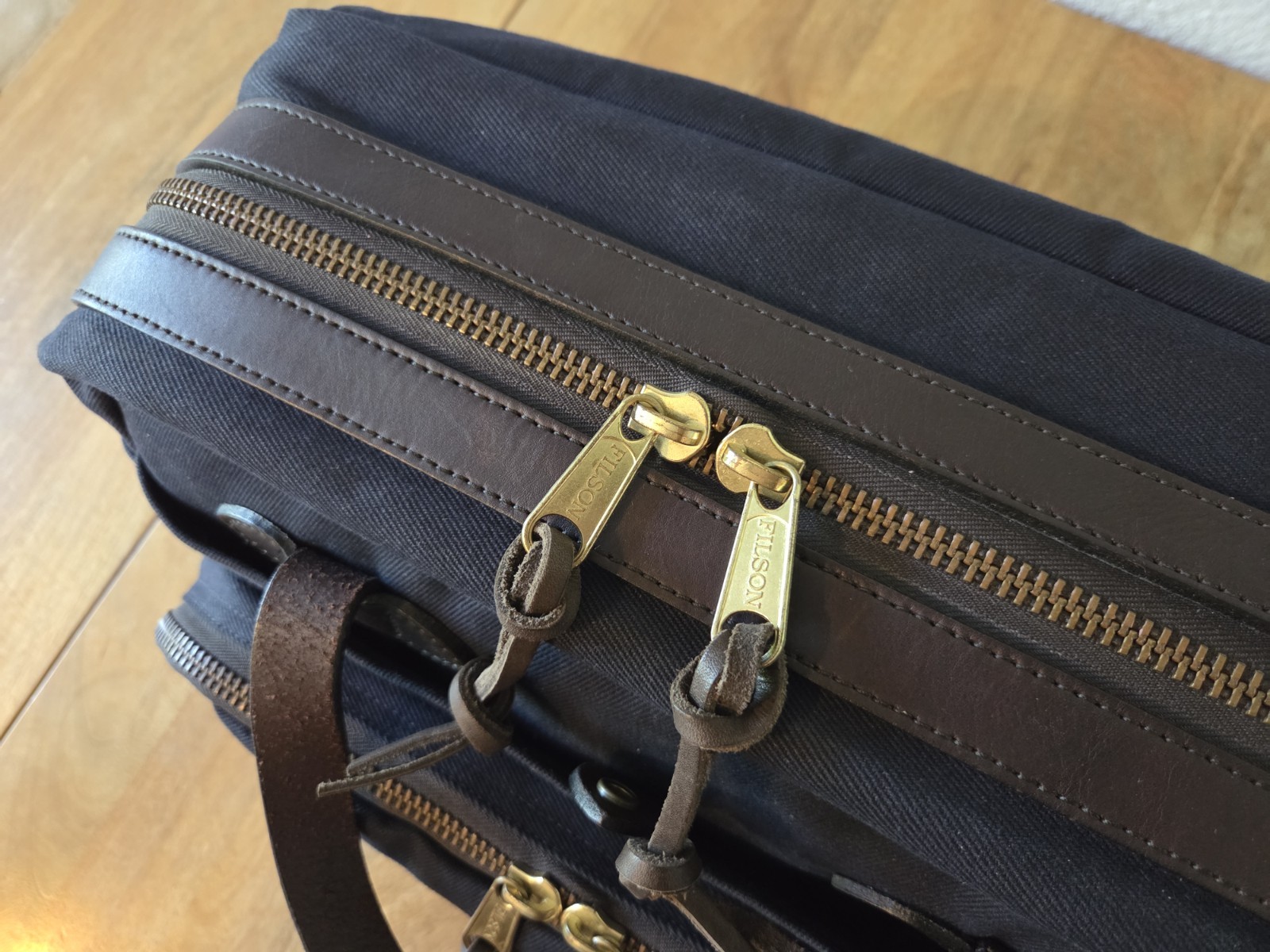 Filson Rugged Twill Padded Computer Bag | Navy | USA Made | MSRP $625 | Rare