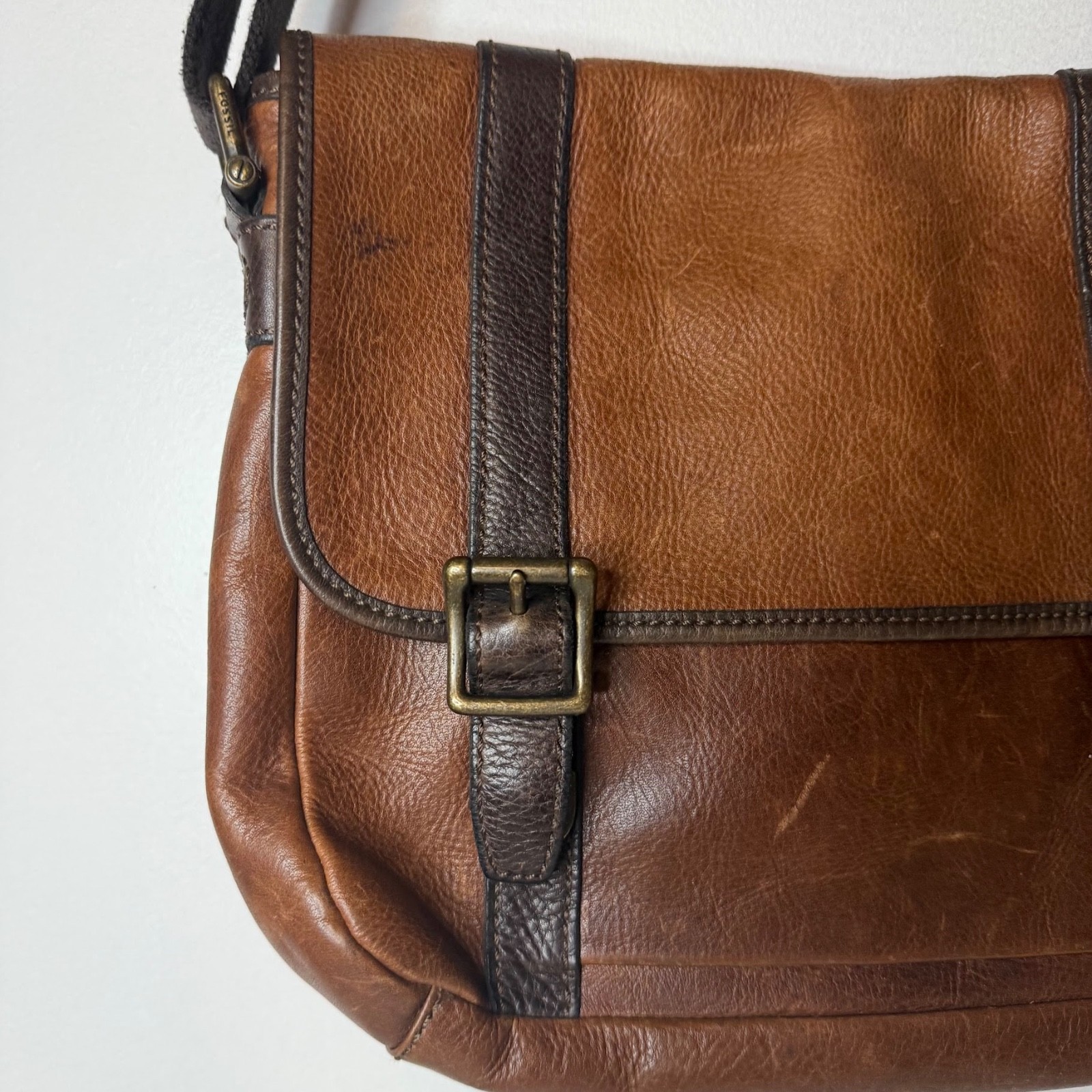 Fossil Men’s Messenger Crossbody Satchel Brown Leather Bag Two Tone