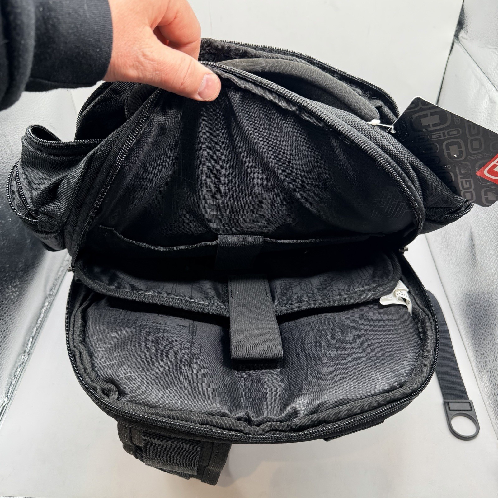 Ogio Backpack Black Technologio Airflow System Netgear New With Tags