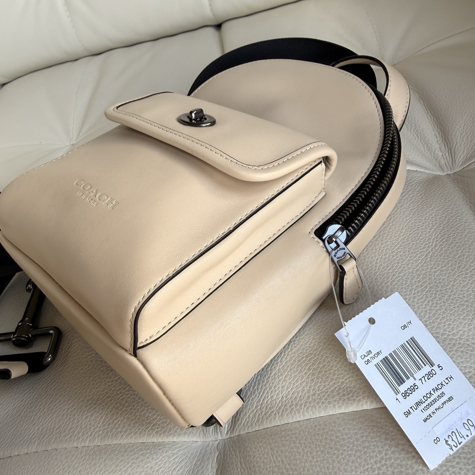 NWT COACH MEN’S Small Turnlock Sling Pack Bag Gunmetal/Ivory Calf Leather CAJ28