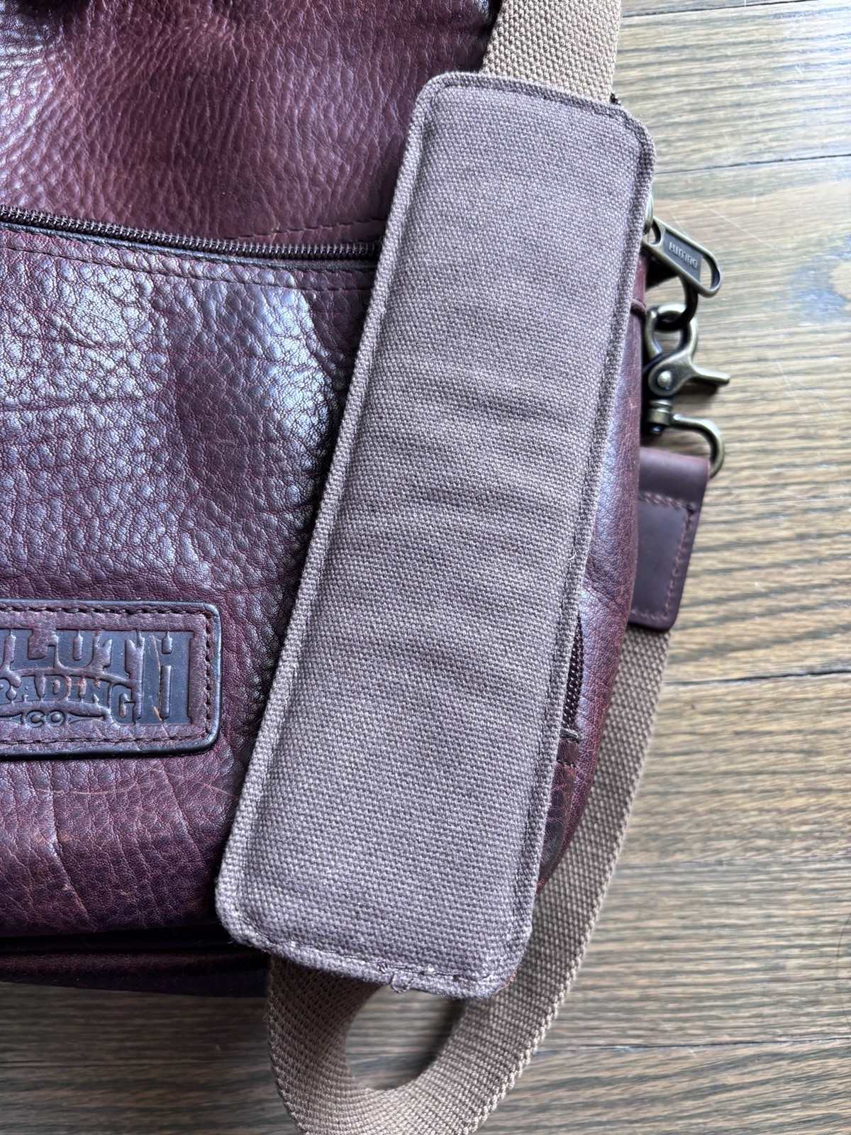 Duluth Trading Co Lifetime Leather Travel Bag Brown Crossbody Messenger 97310