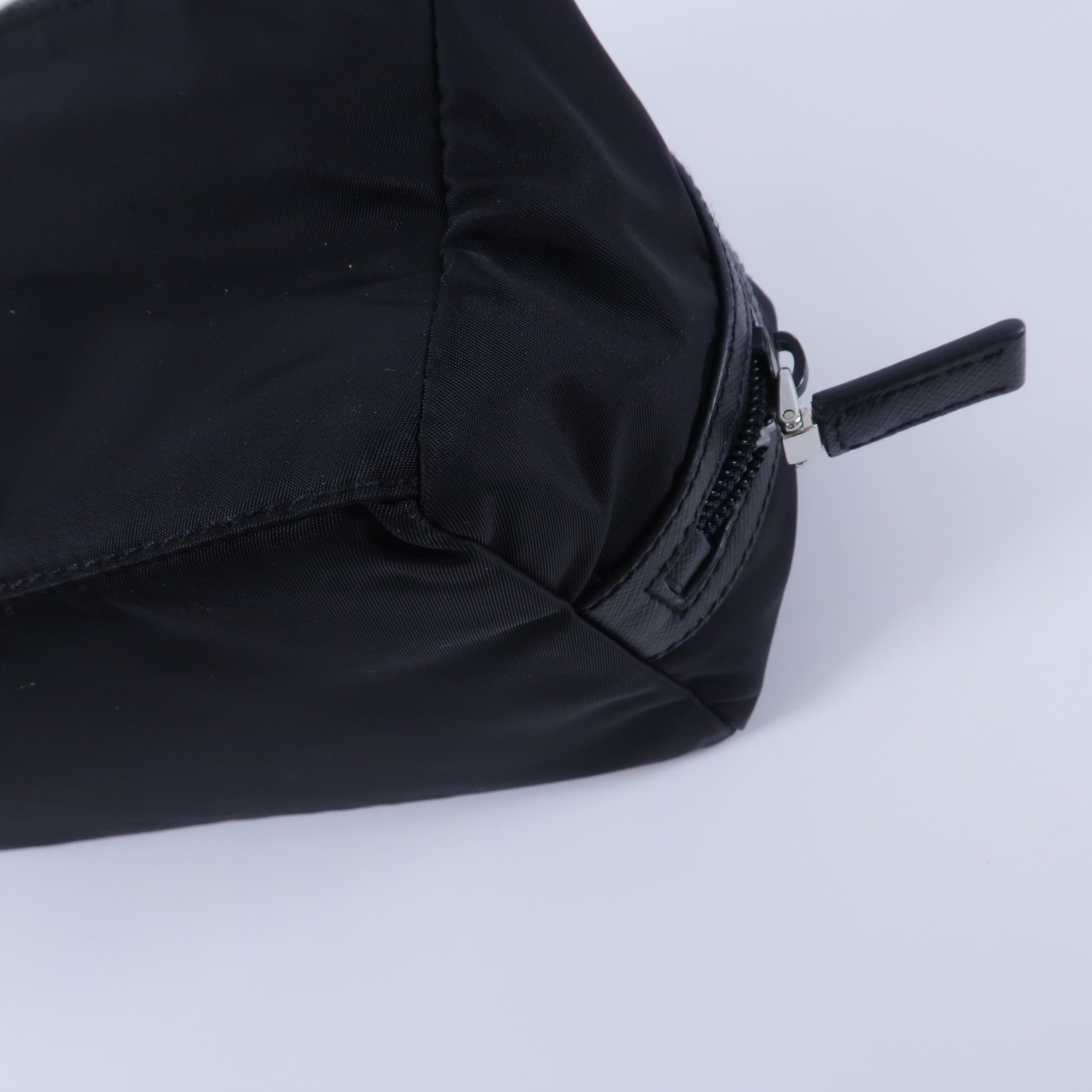 PRADA SHW Re Nylon Triangle Logo Travel Pouch Clutch Bag 2NA029 2DMH F0002 Black
