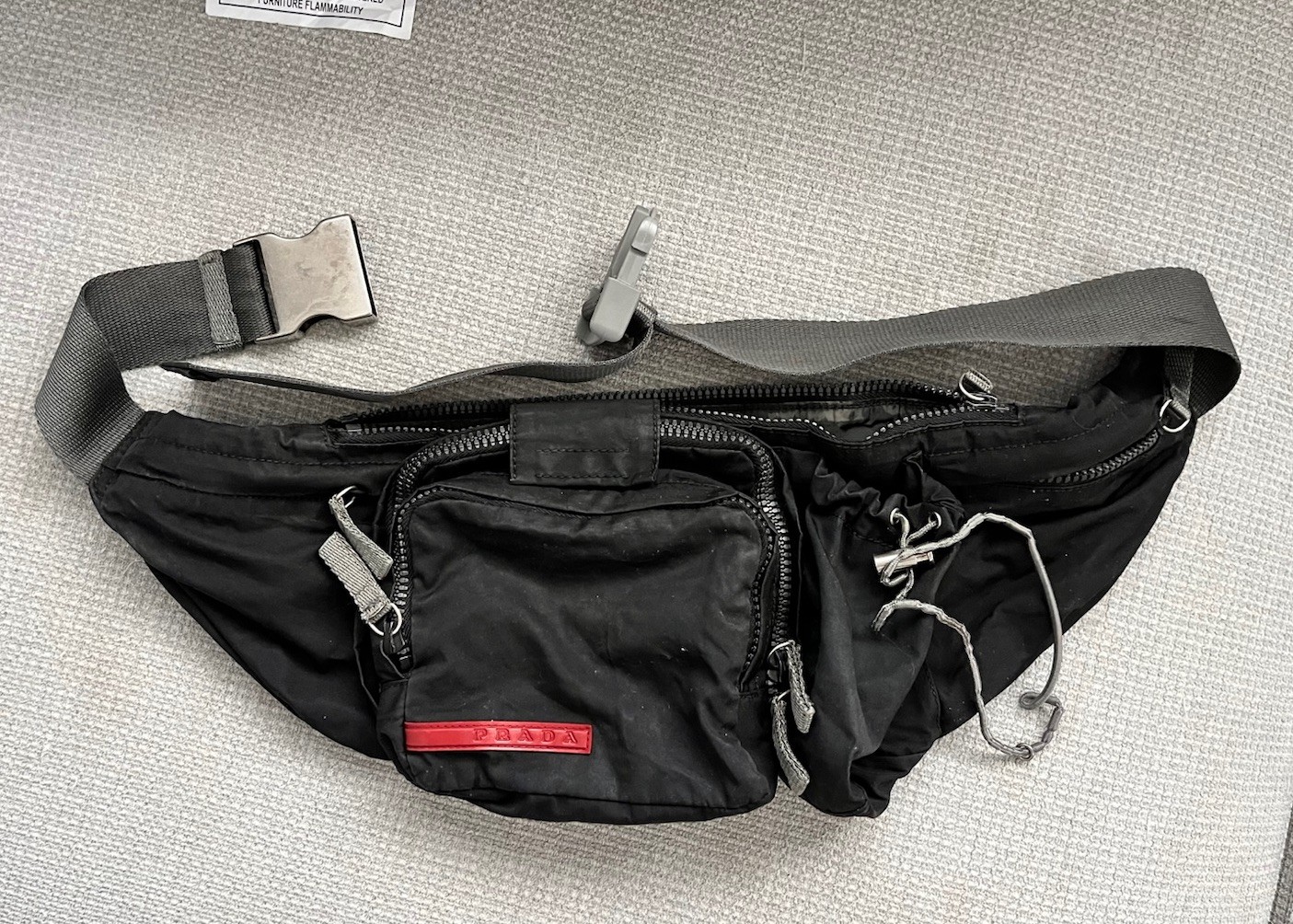 MATY47 Men’s PRADA Sport Shoulder-messenger Bag Nylon Black Used