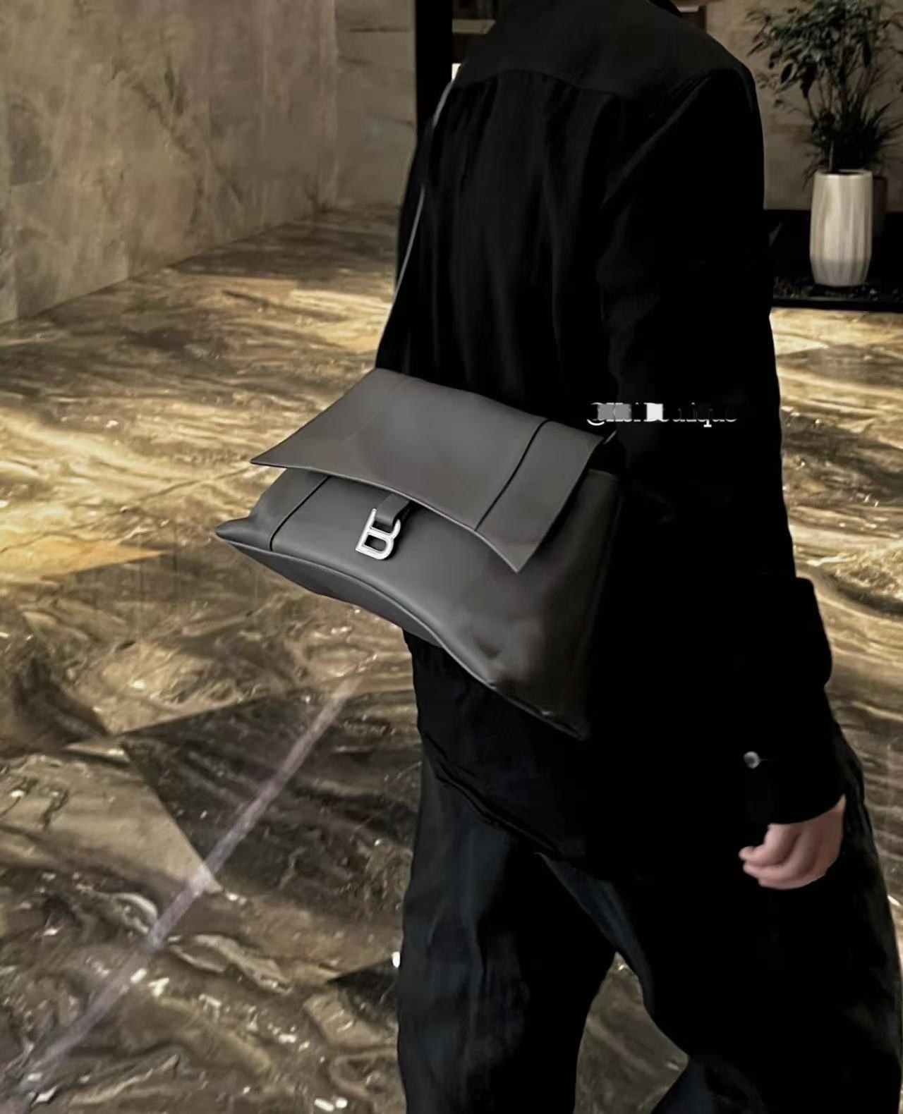 Balenciaga Downtown gray full leather men’s shoulder bag