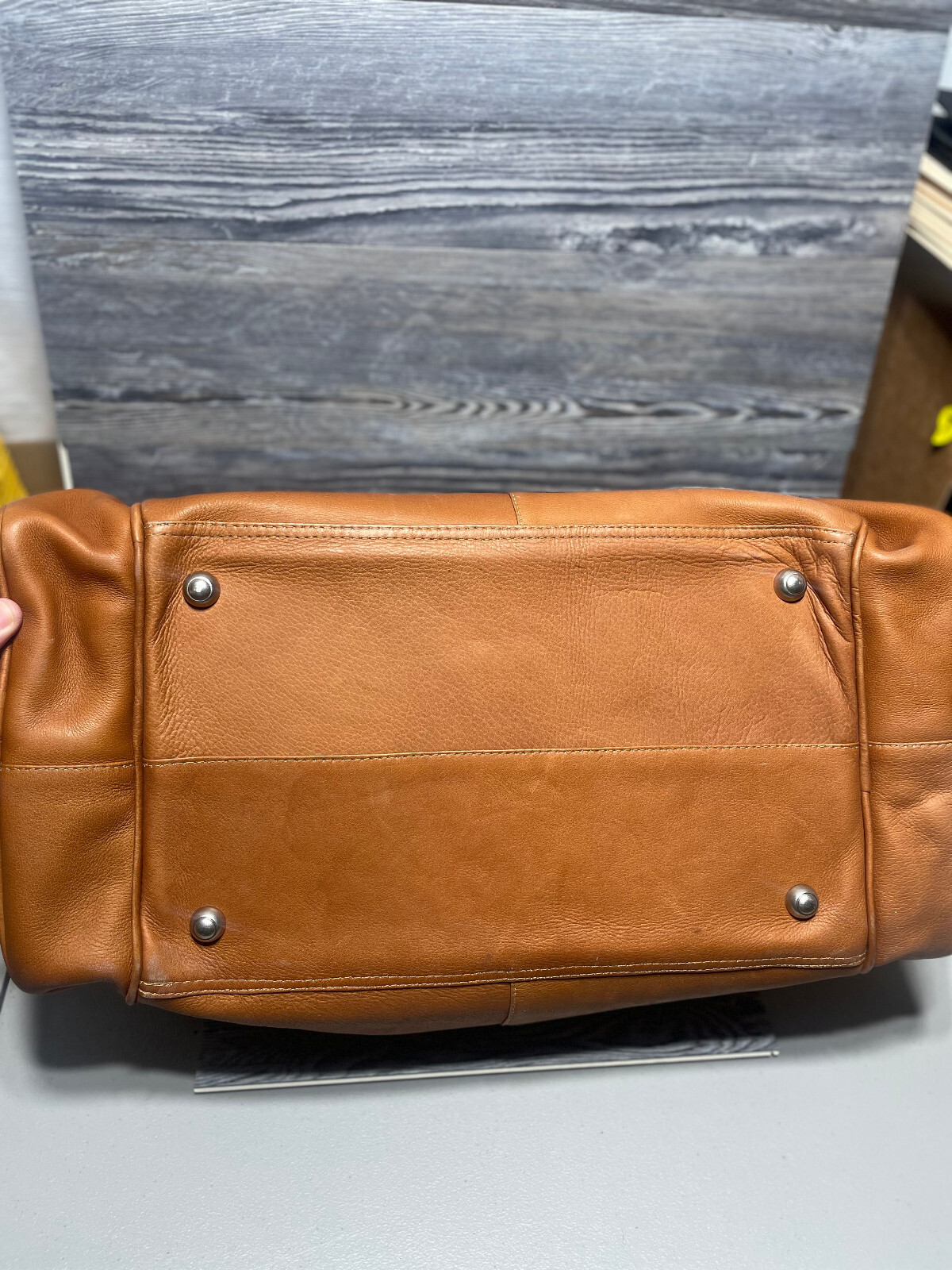 LEATHER DUFFLE BAG/WEEKENDER BAG, HANDMADE IN COLOMBIA