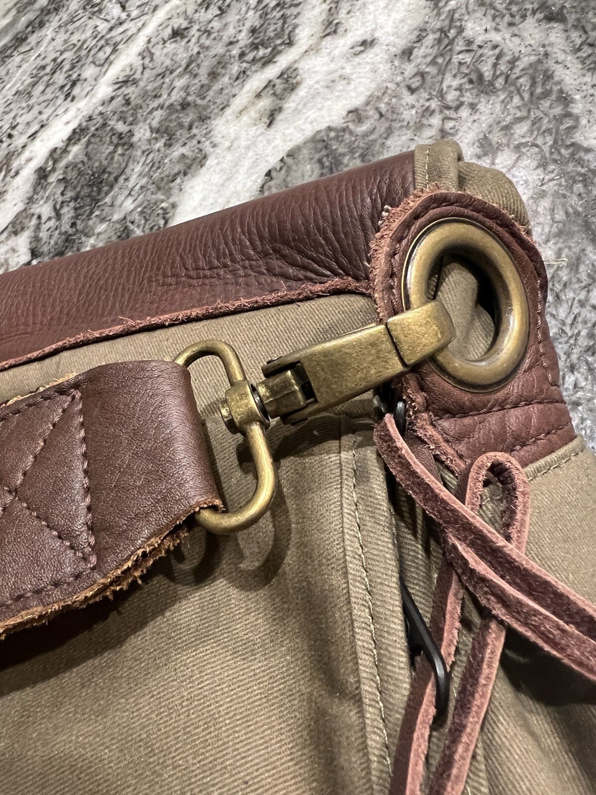 Jansport Skip Yowell Pleasanton Messenger Bag – Leather/Canvas – RARE