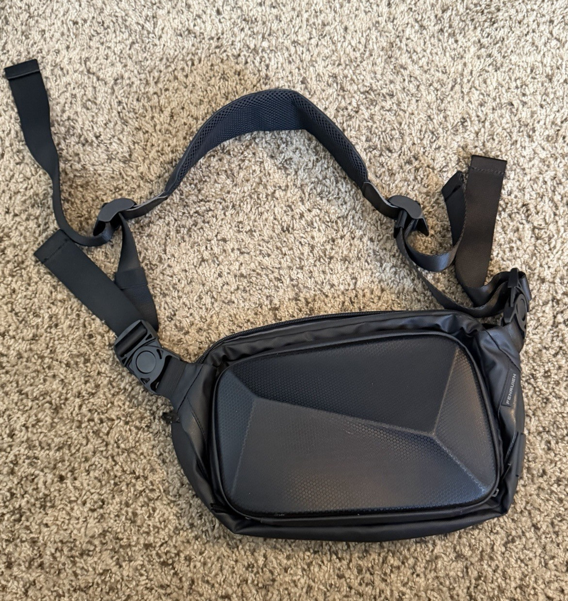 FENRUIEN Black Anti-Theft Padded Sling Crossbody Chest Bag, Unisex