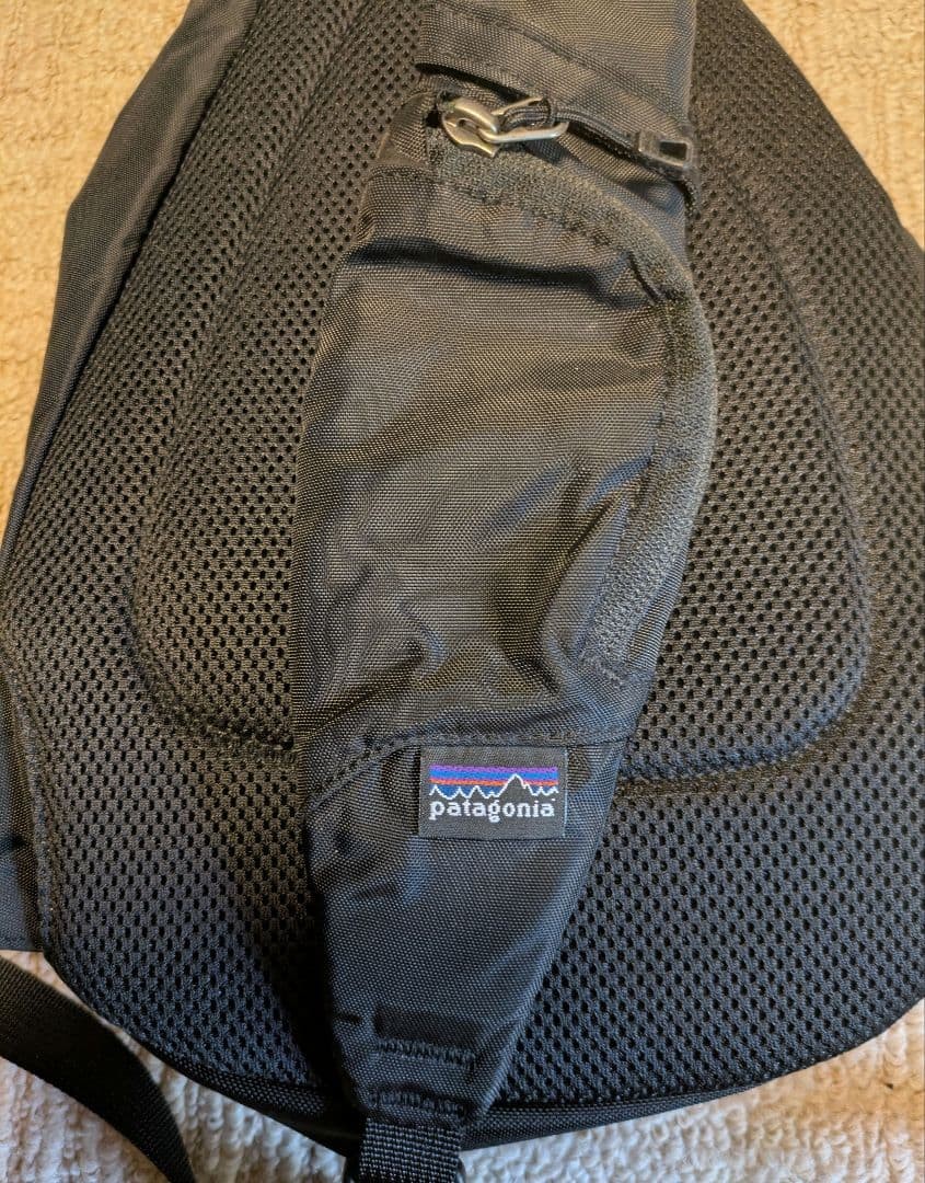 Patagonia Atom Sling 8L Crossbody Bag Black Mesh Back Ergonomic Lightweight