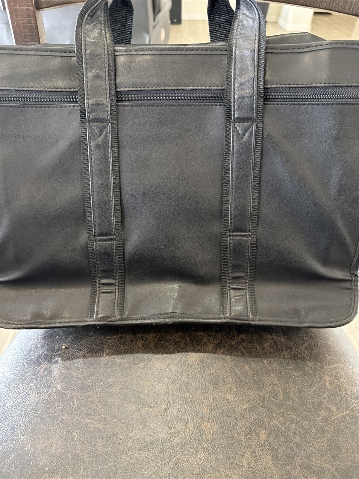 Bill Blass Black Messenger, Laptop Briefcase, Preowned Very Good Condition