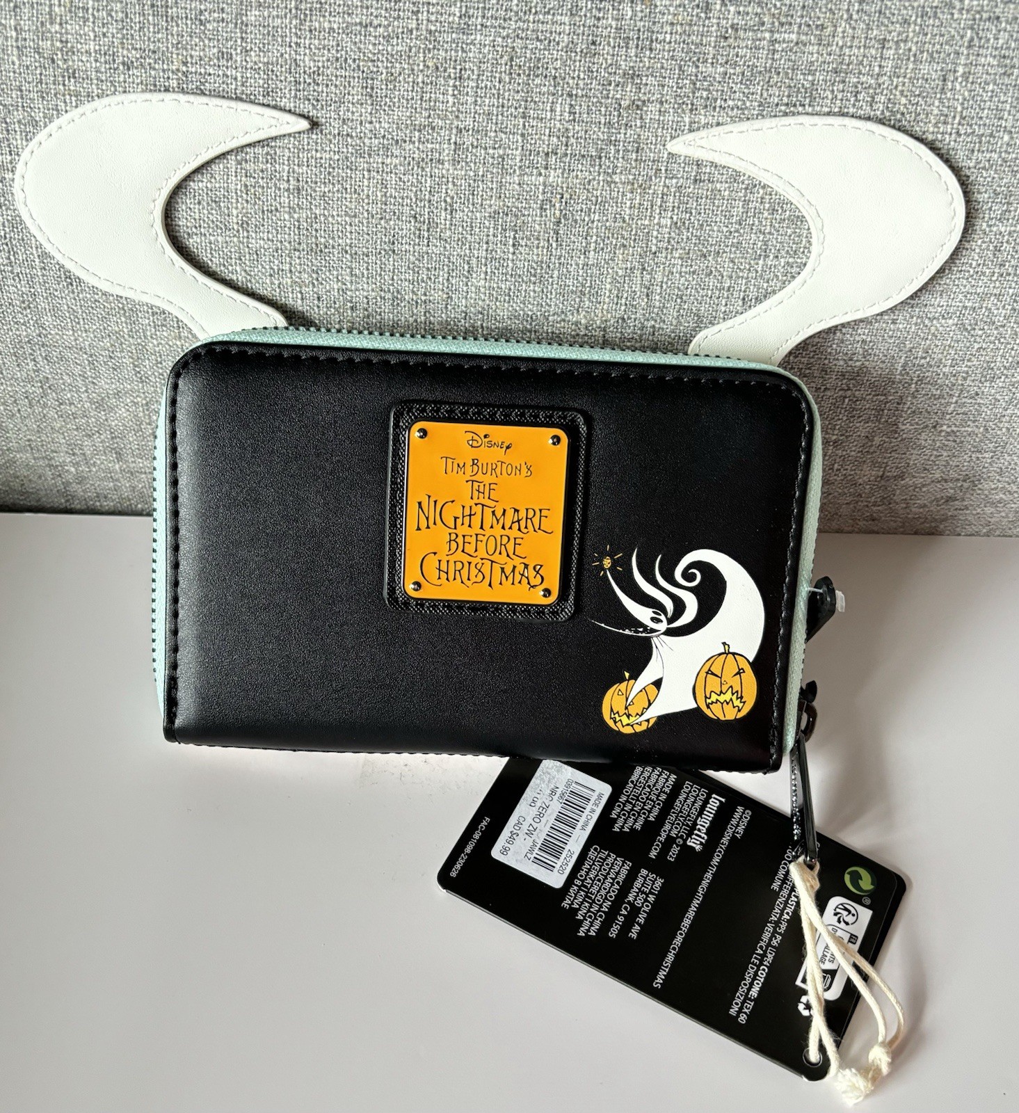 Loungefly Zero Zip Haunted Hound Zip Wallet – The Nightmare Before Christmas