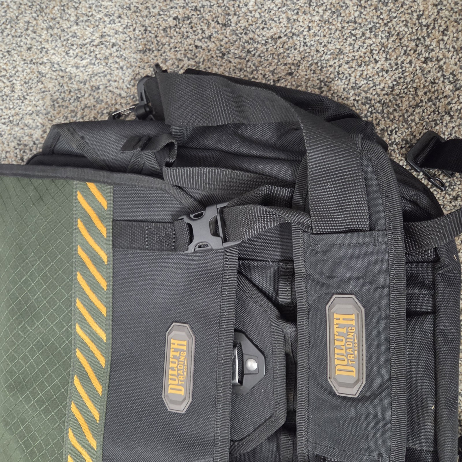 Duluth Trading Laptop Mechanic Electrician Multi Pocket Messenger Tool Bag Black