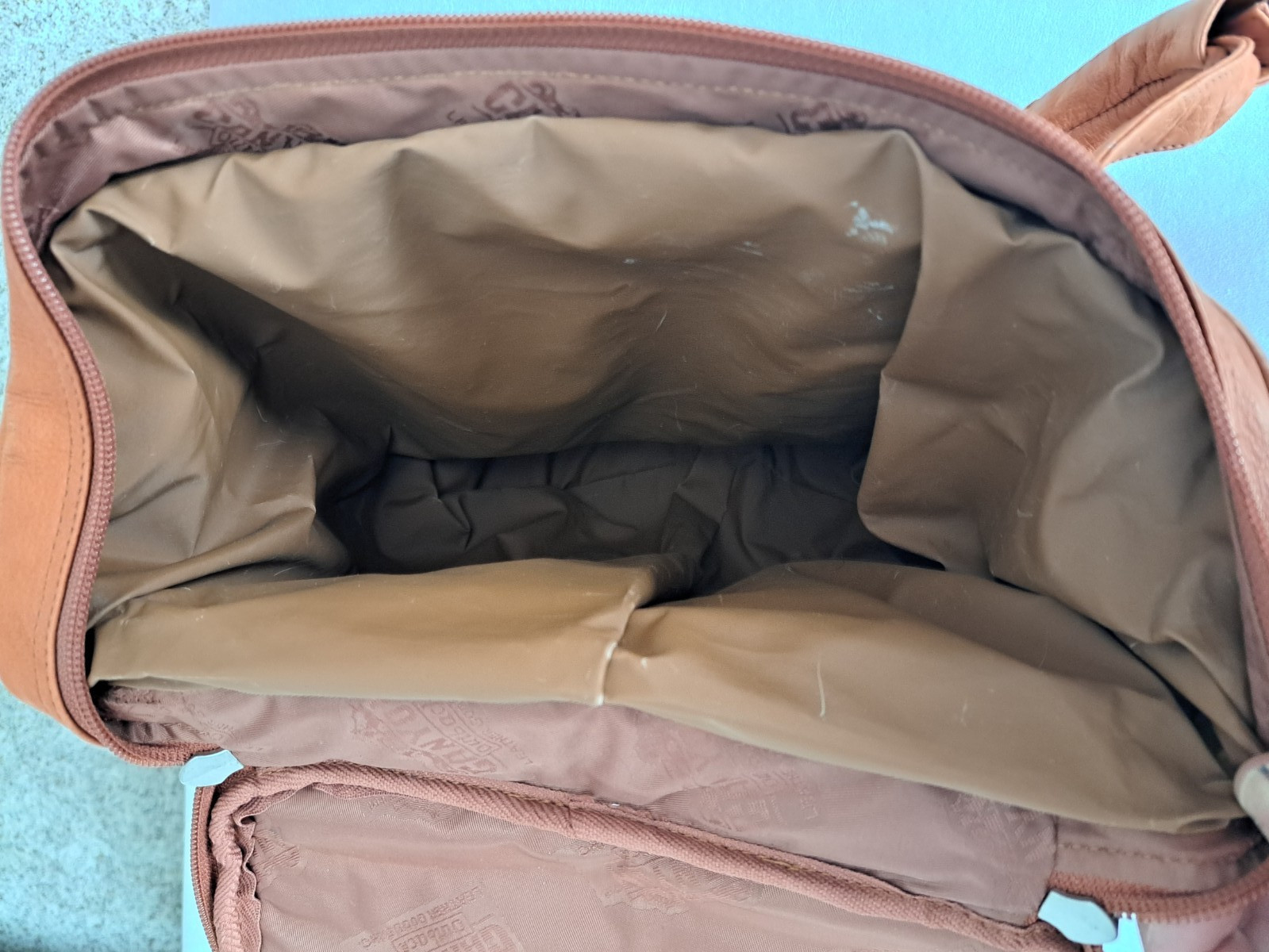 CANYON OUTBACK LEATHER GOODS GOLDEN BROWN TRAVEL DUFFEL BAG WAUSAU SUPPLY PROMO