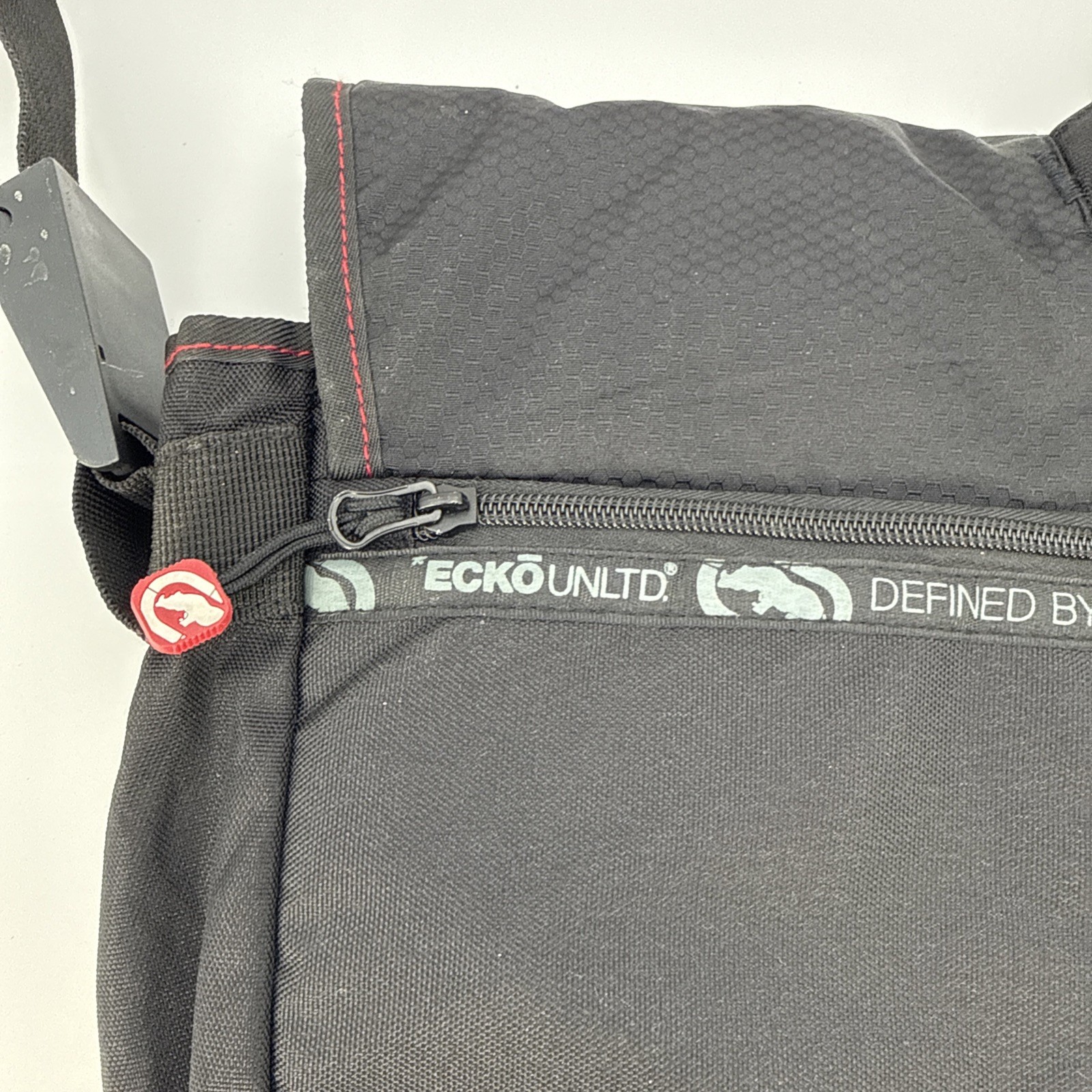 ECKO UNLTD Y2K RHINO Messenger Crossbody Computer Bag Black Red Nylon 12″x 20″