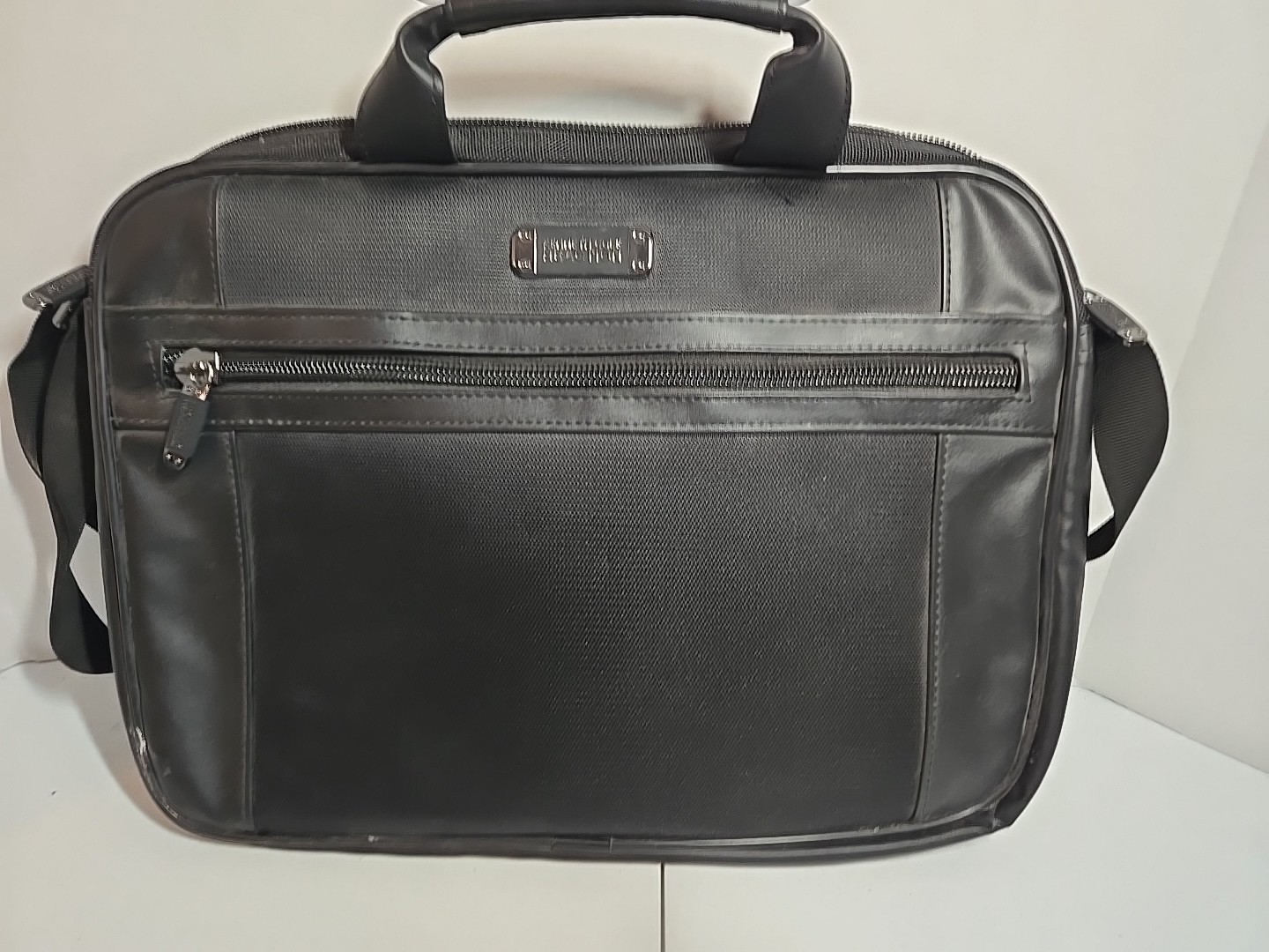 Kenneth Cole Reaction computer Bag 12 x 17 Inches