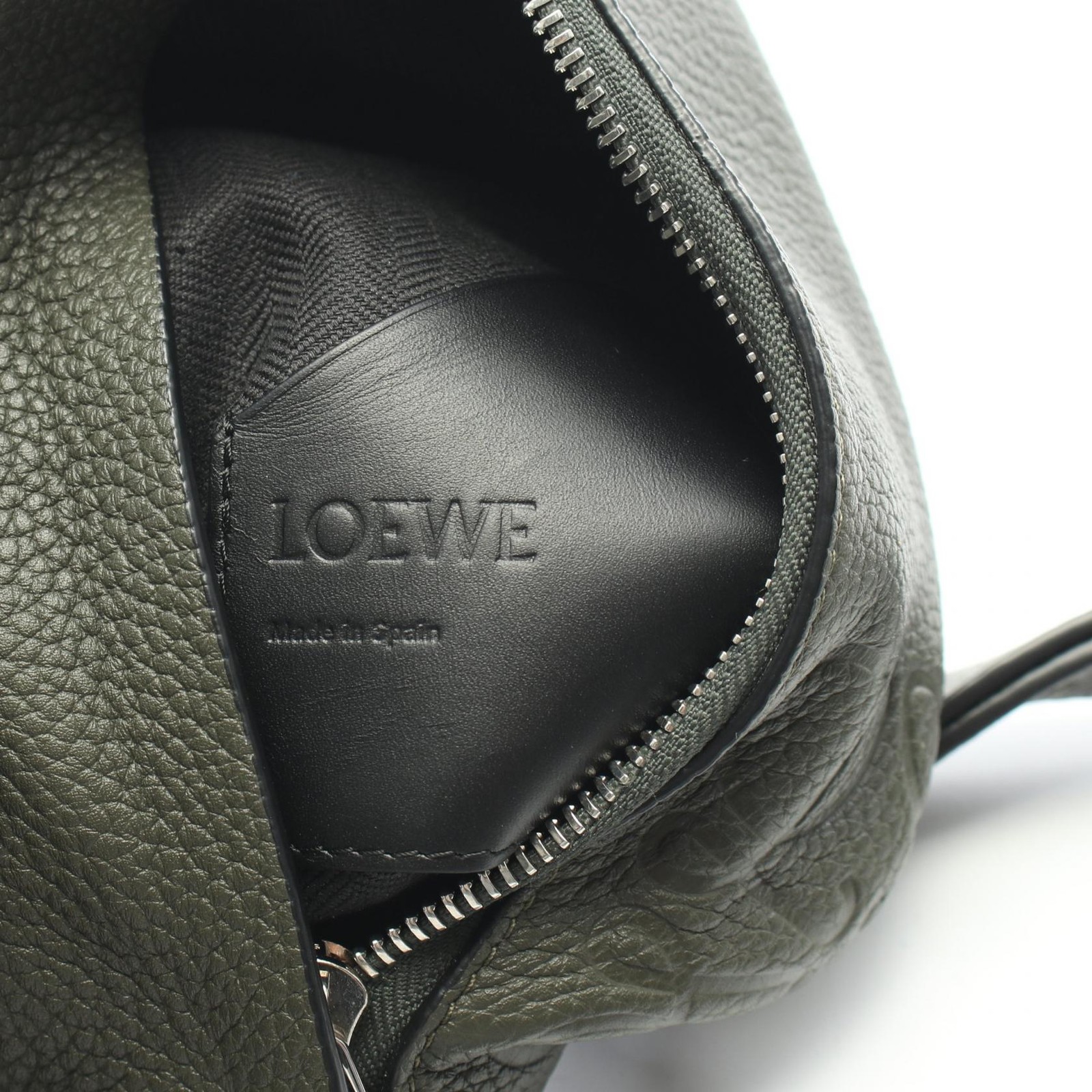 LOEWE Brand Vertical T-Pocket Waist bum belt bag C500P02X02 leather Khaki Used
