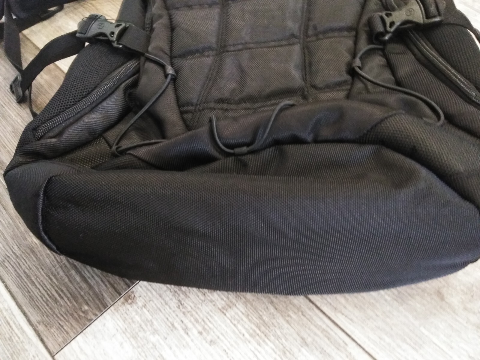 Swiss Gear Airflow Backpack School Travel Bag Laptop Tablet Pocket Black